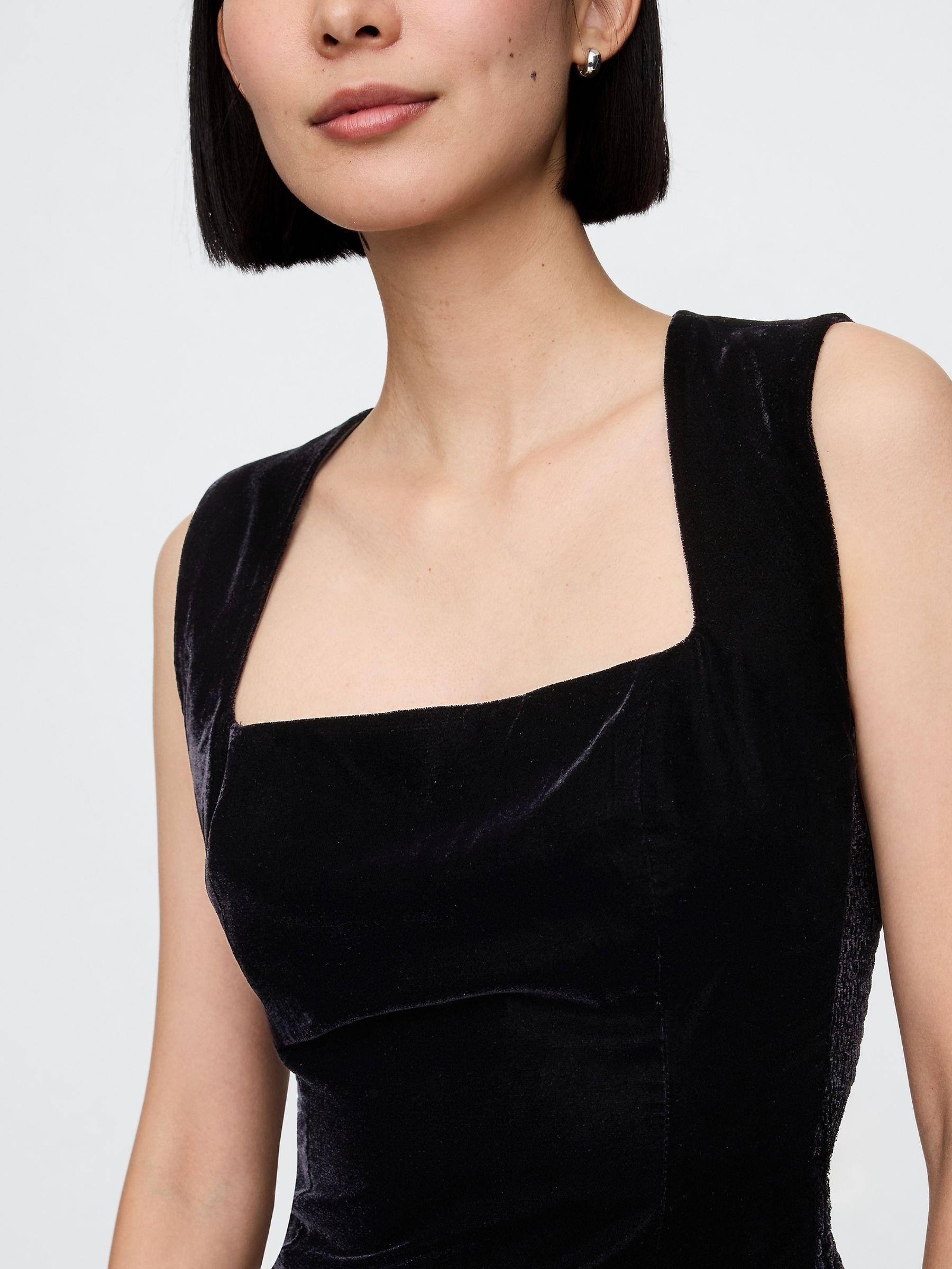Black Velvet Square-Neck Cropped Top - Image 4 of 5