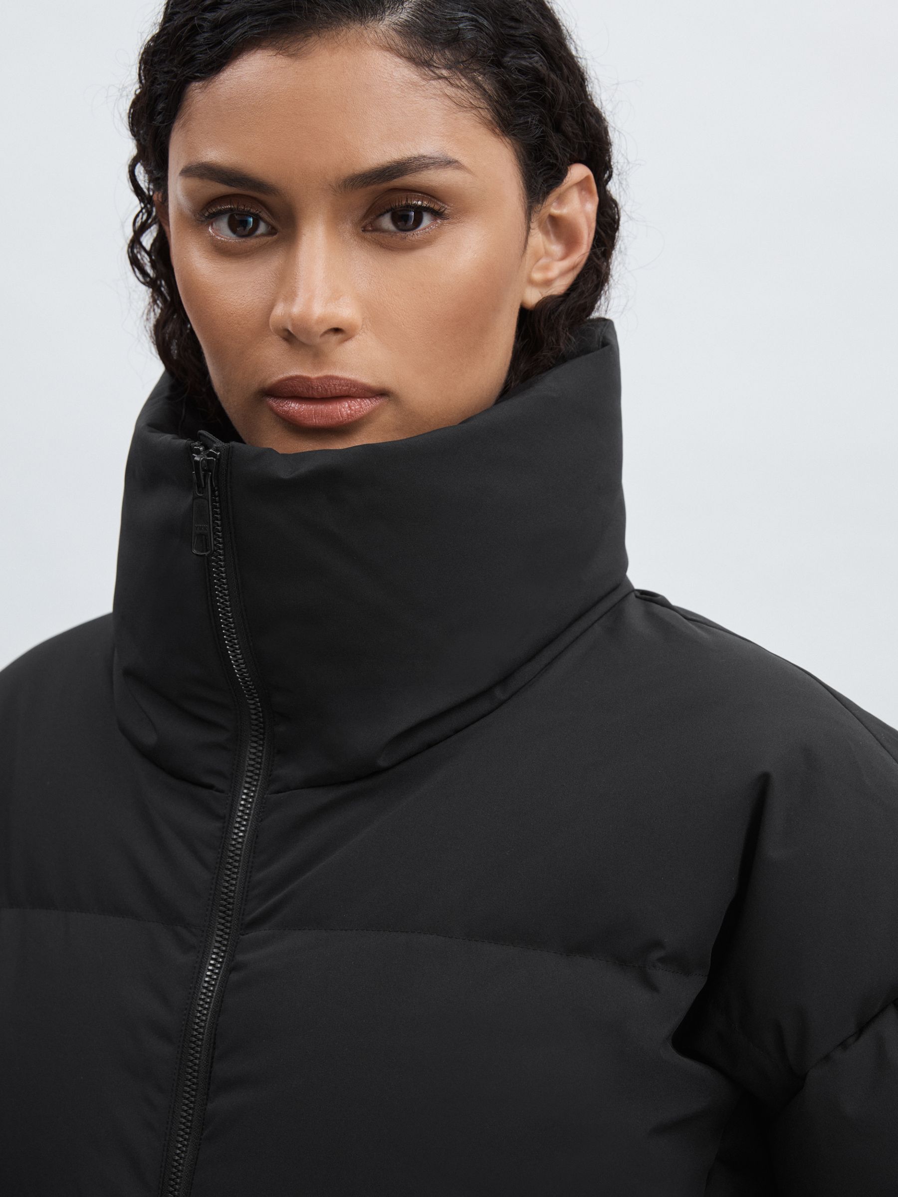 Scandinavian Edition Short Puffer Jacket in Black - Image 4 of 6