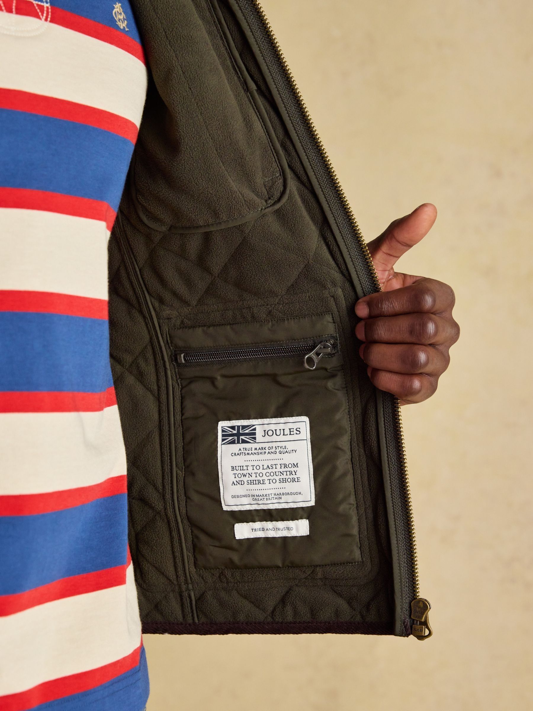 Maynard Green Diamond Quilted Gilet - Image 5 of 10