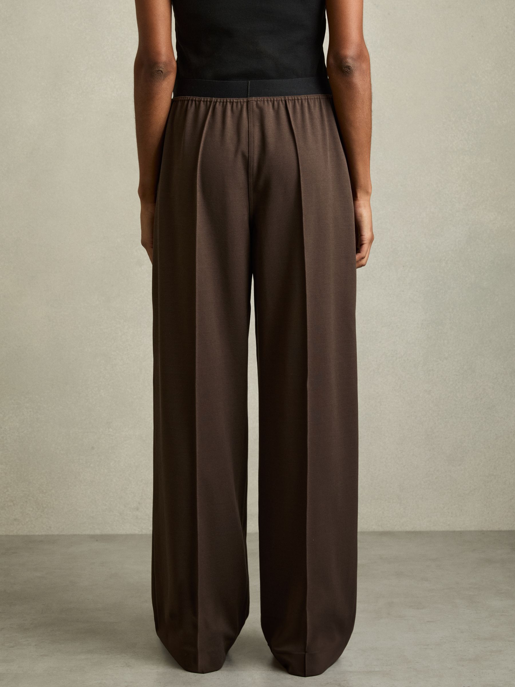 Wide-Leg Elasticated-Waistband Trousers in Chocolate Brown - Image 5 of 6