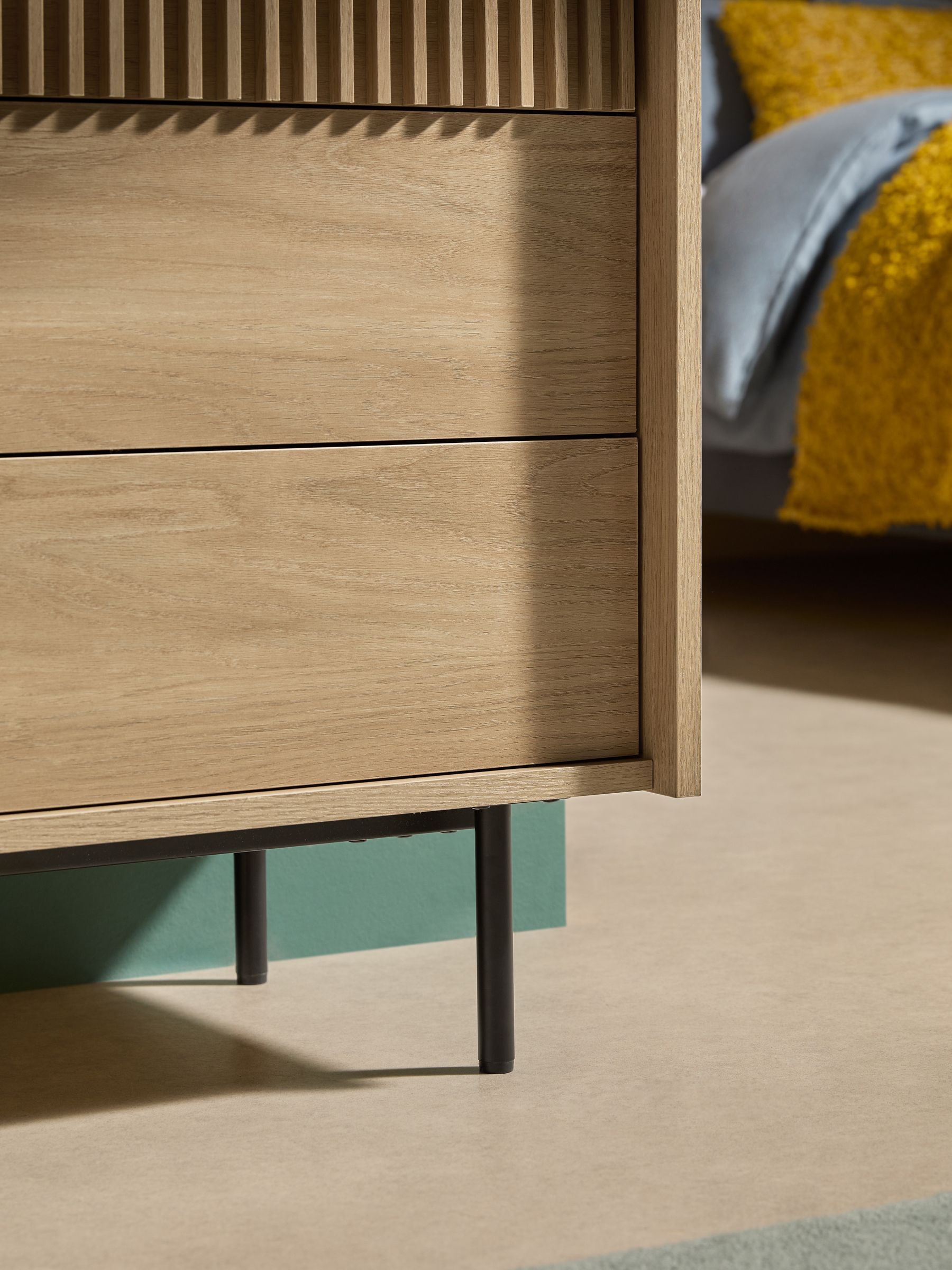 Blaze 3 Drawer Chest of Drawers in Oak Effect - Image 2 of 5
