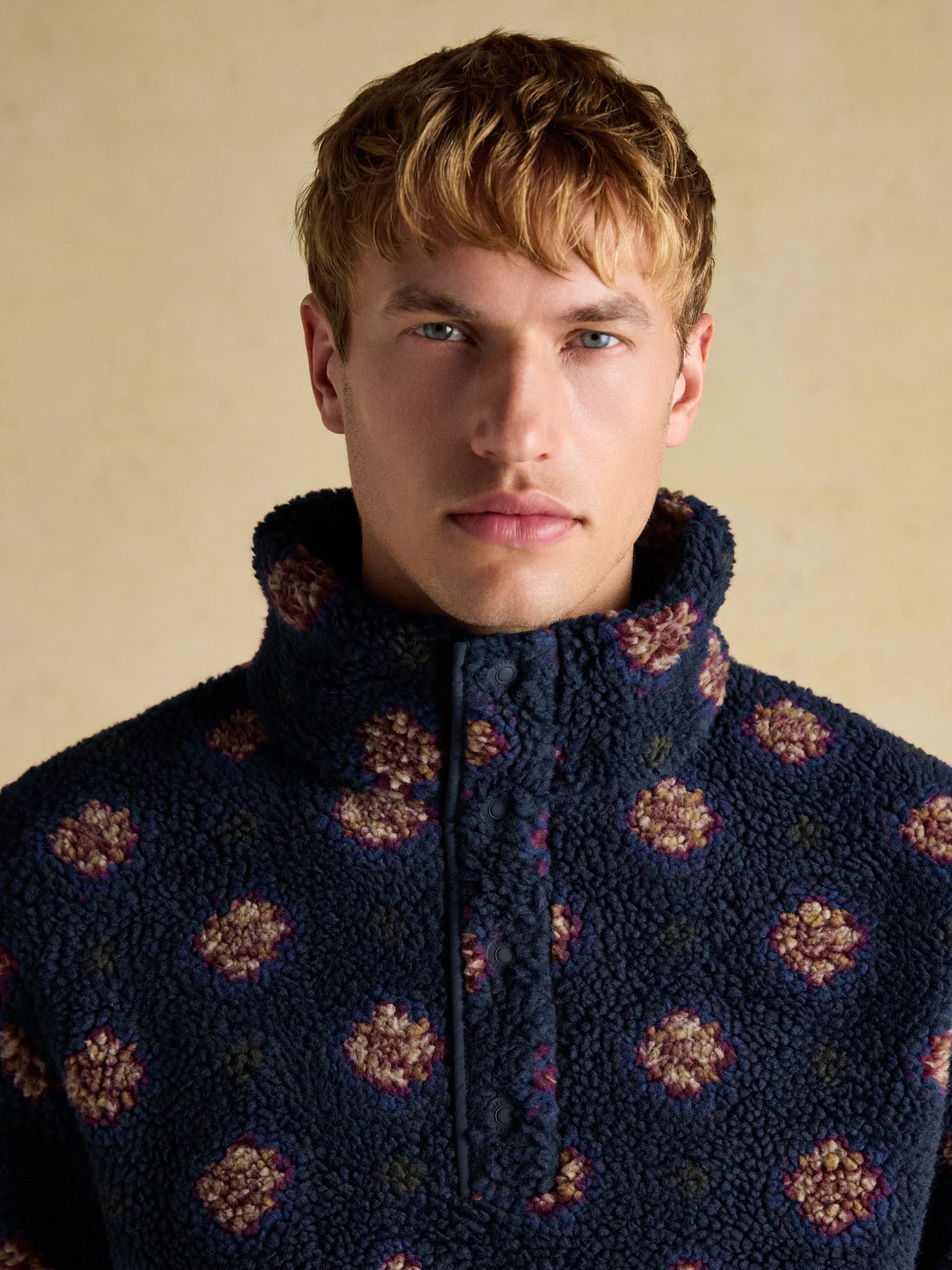 Otis Navy Borg Fleece Overhead - Image 8 of 10