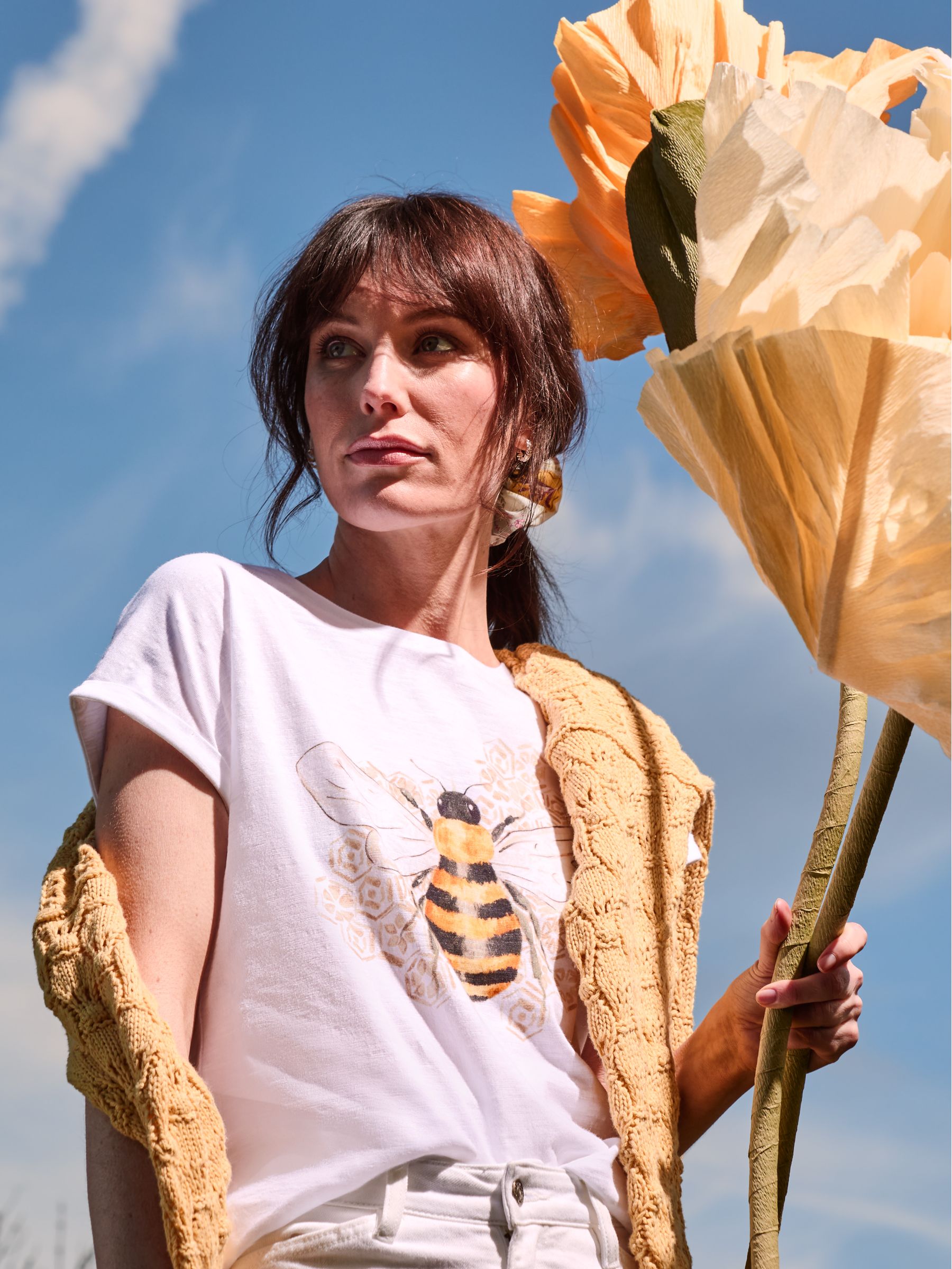 Ivy White Beeble Graphic T-Shirt - Image 7 of 7