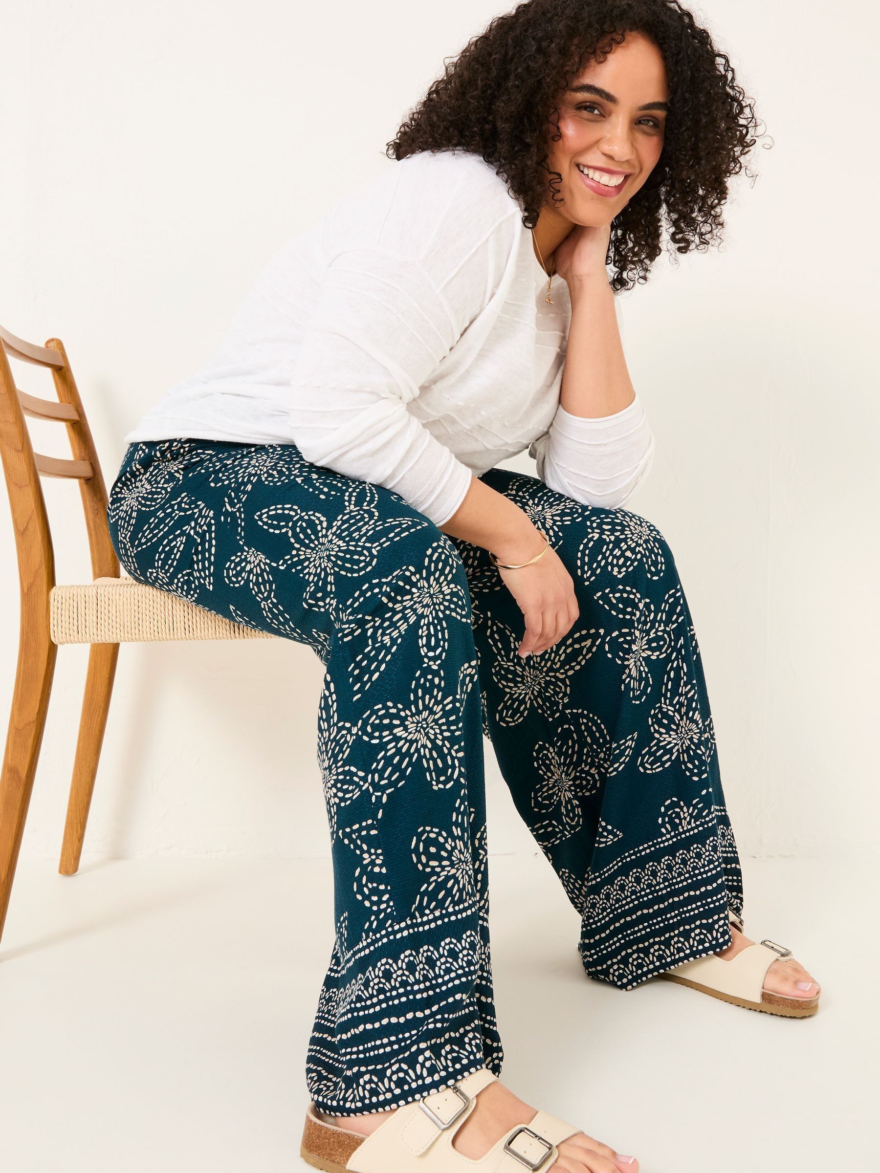 Zelda Navy Wide Leg Trousers - Image 7 of 10