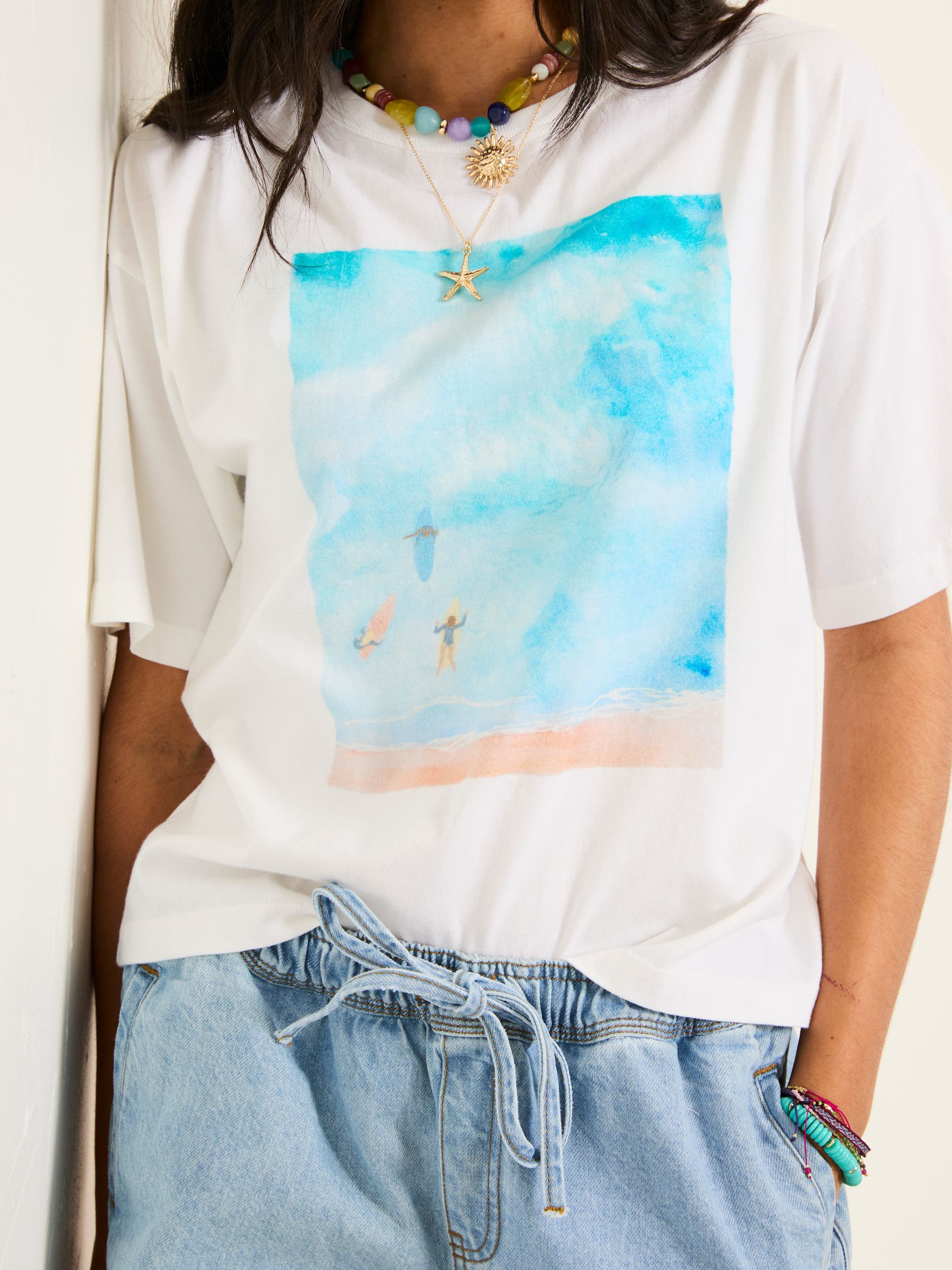 White Boxy T-Shirt - Image 4 of 5