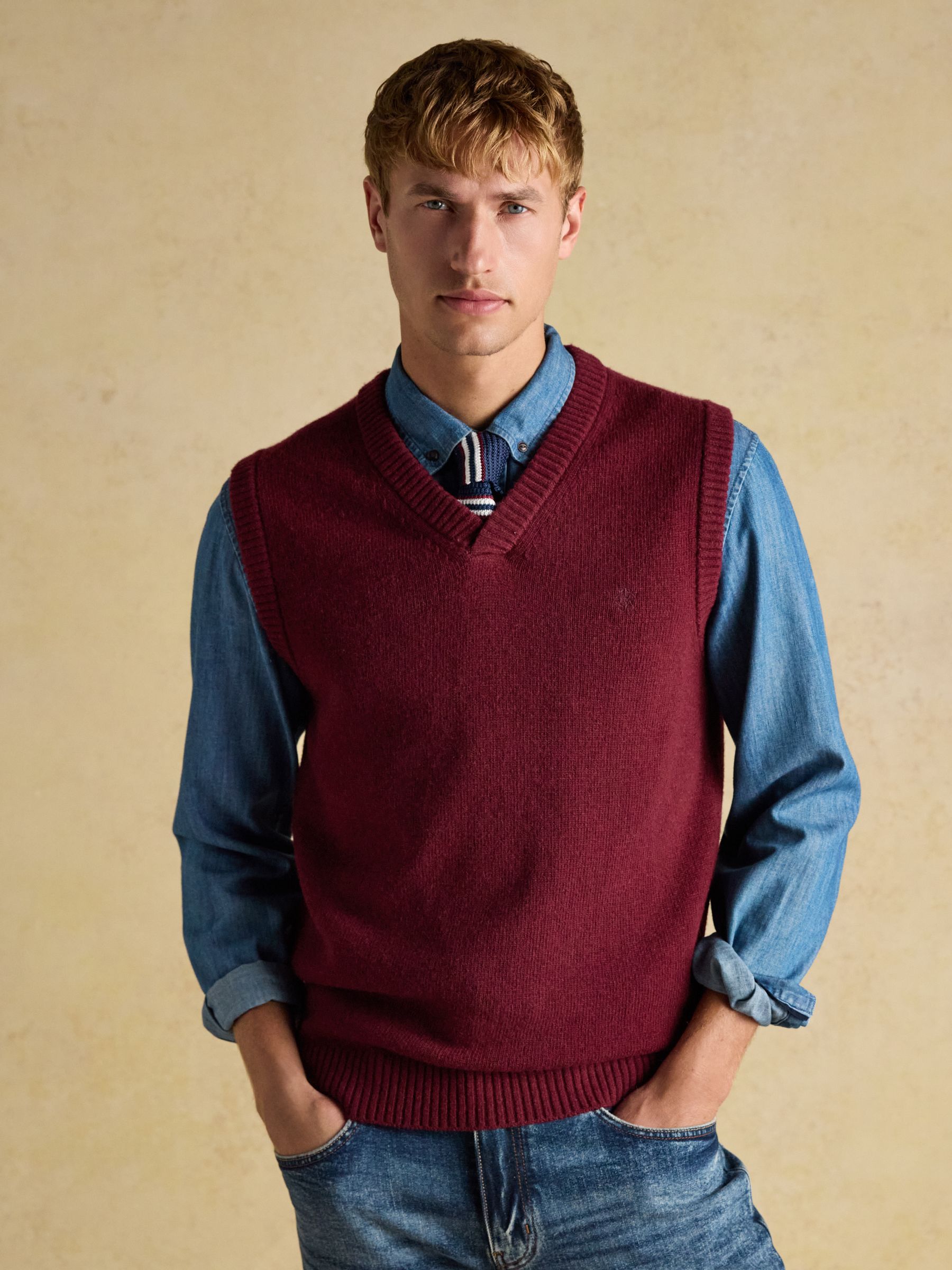 Highland Burgundy Red Wool-Rich Knitted Tank Top - Image 2 of 9