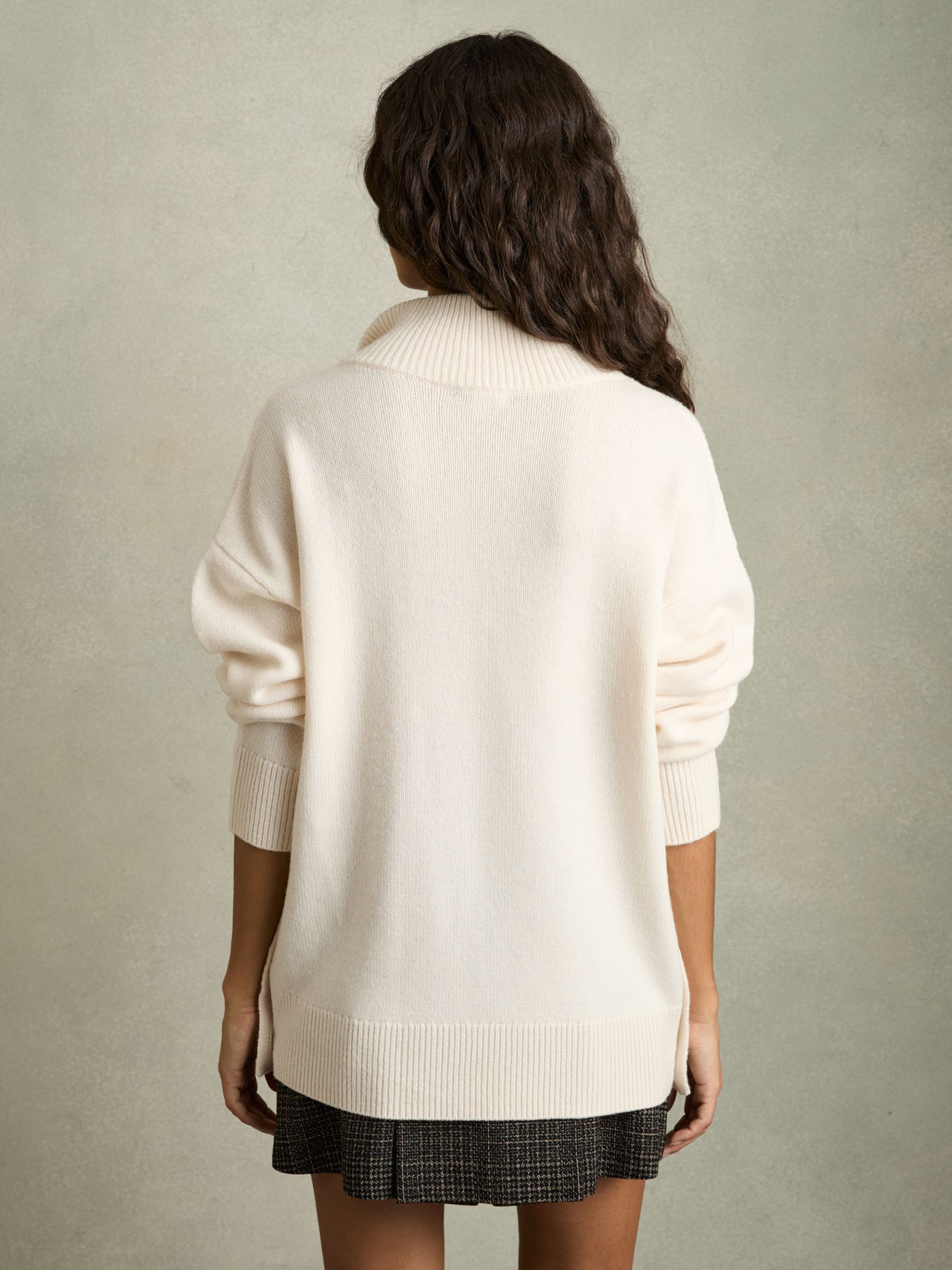 Wool-Cashmere Button-Neck Jumper in White - Image 4 of 5
