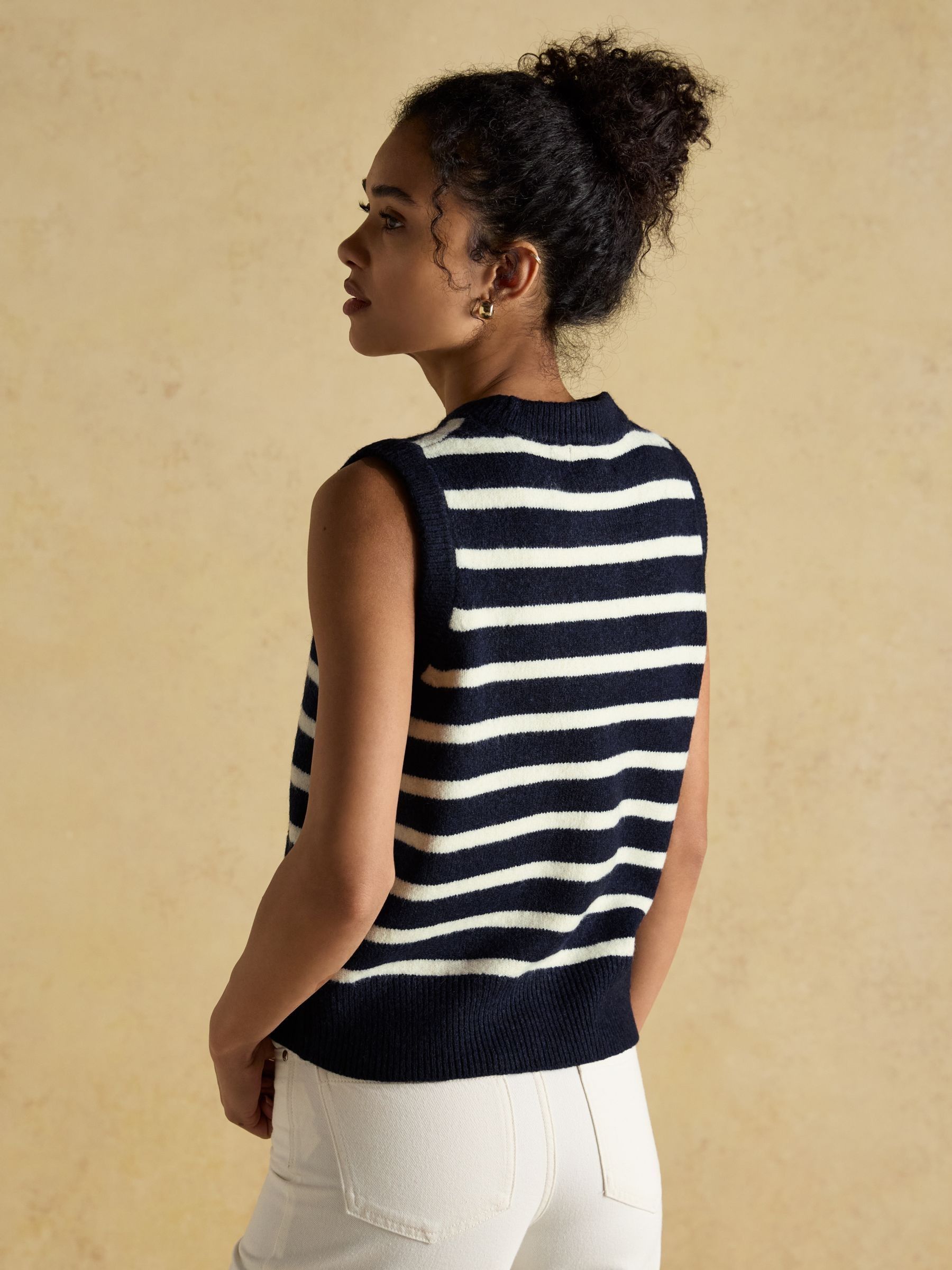Holly Navy/White Knitted Vest - Image 4 of 9