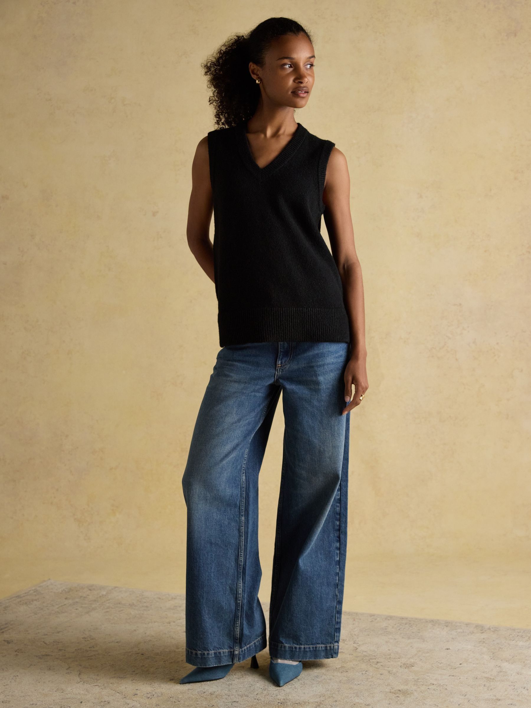 Holly Black V-Neck Longline Knitted Vest - Image 7 of 11