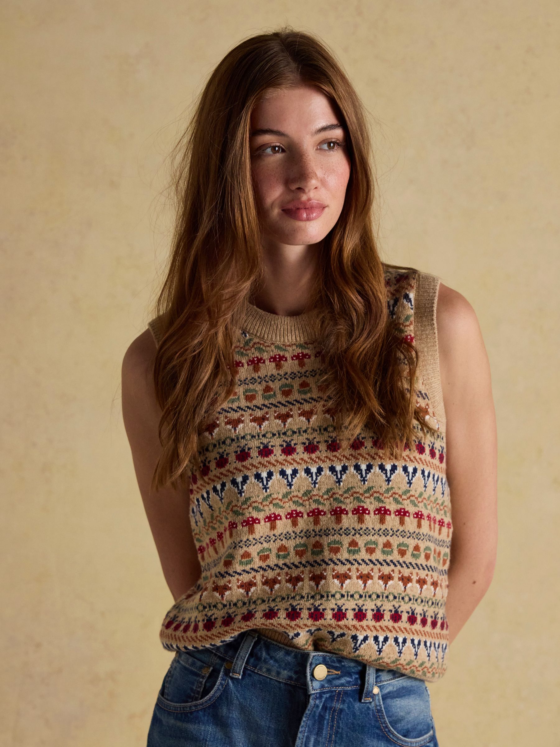 Woodland Oatmeal Cotton-Rich Intarsia Crew Neck Knitted Vest - Image 8 of 9