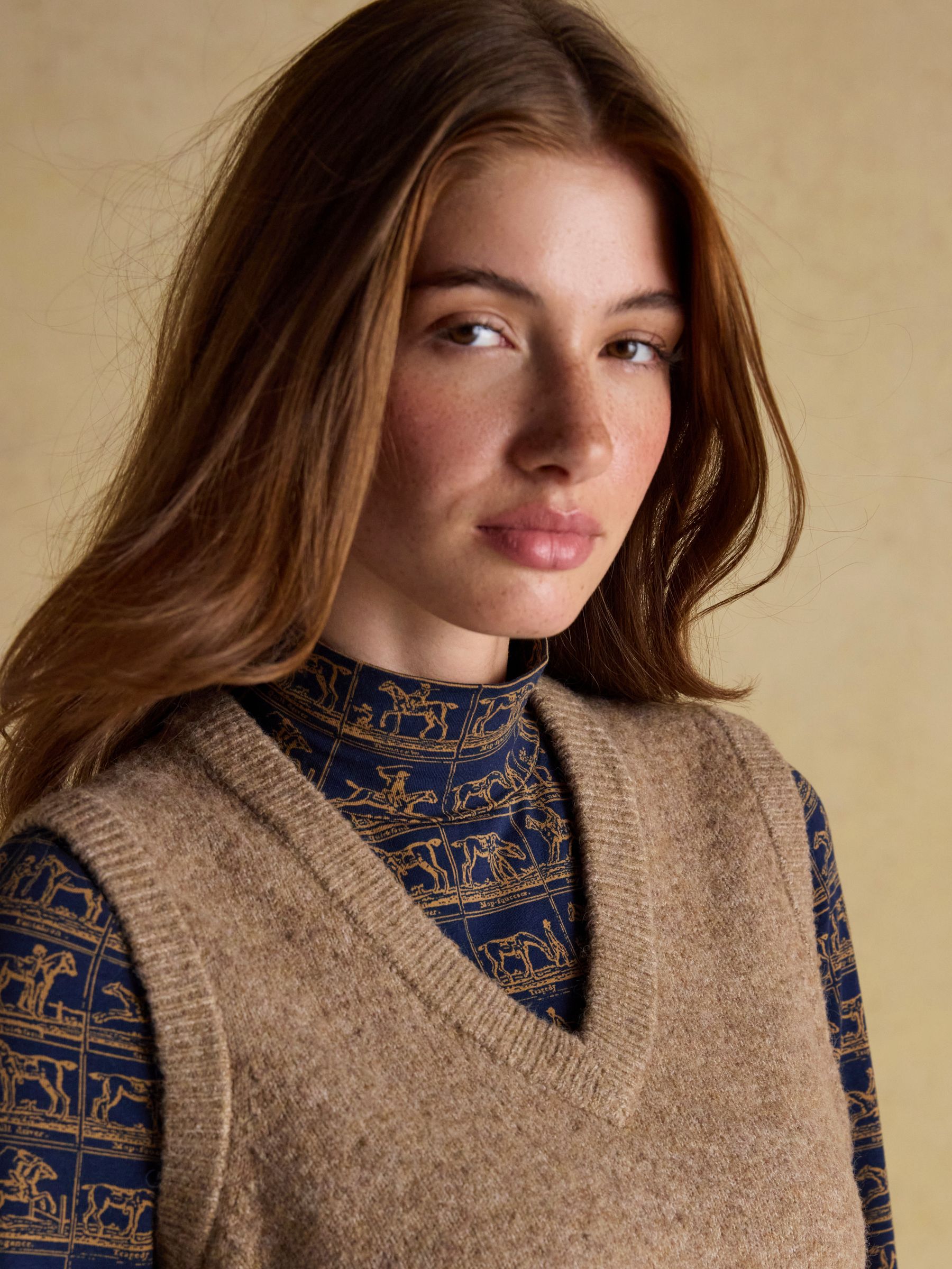 Holly Tan Brown V-Neck Longline Knitted Vest - Image 4 of 8