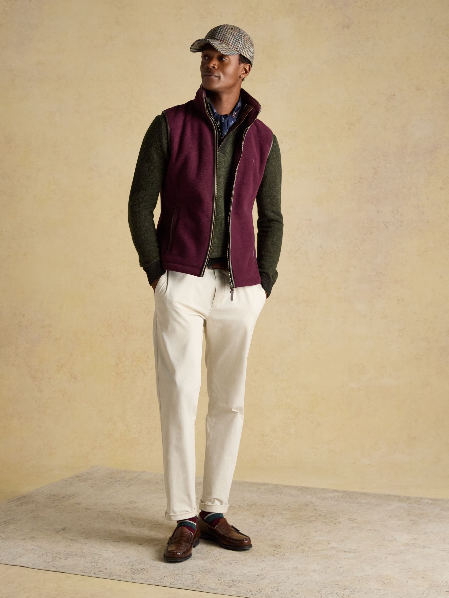 Heritage Fleece Burgundy Gilet - Image 4 of 10