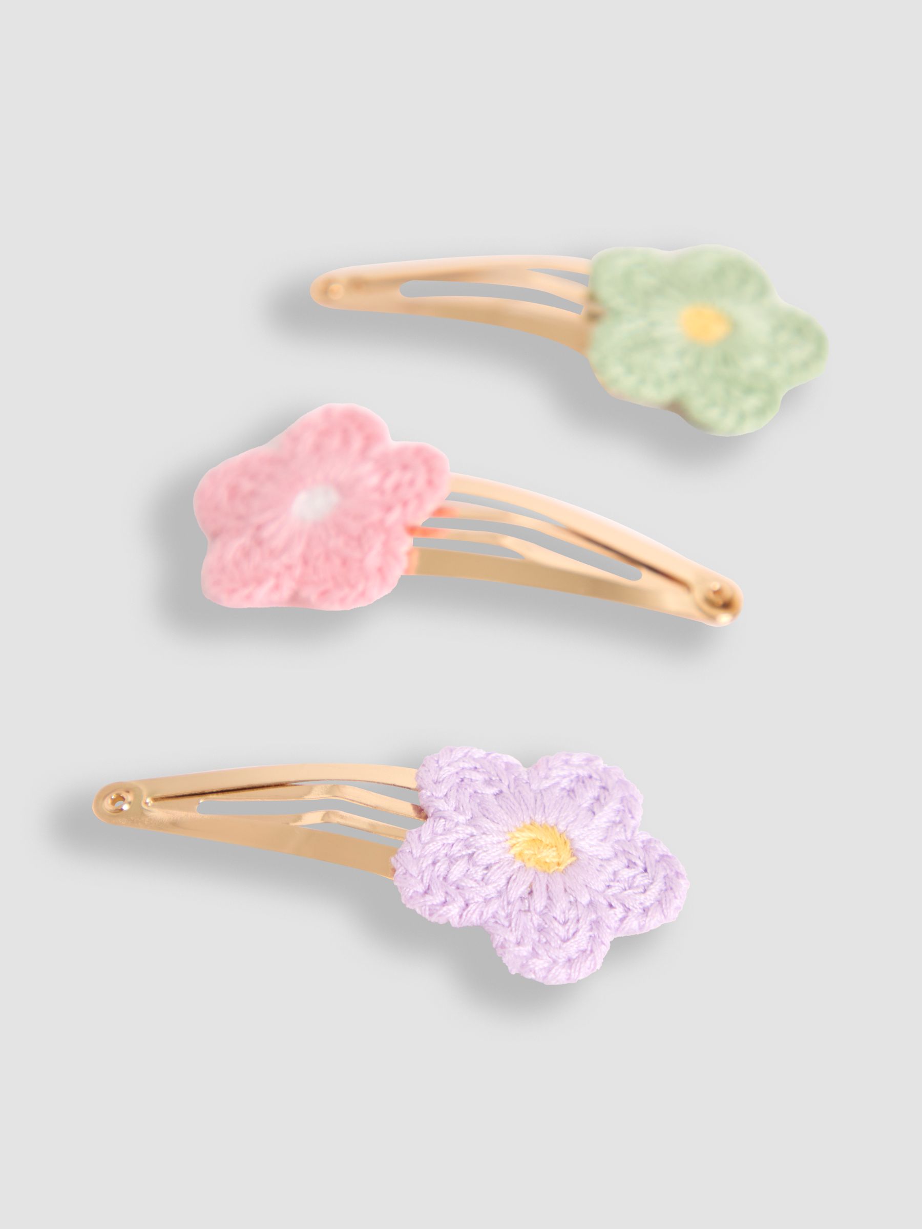 Pastel 3-Pack Crochet Flower Clips - Image 2 of 3