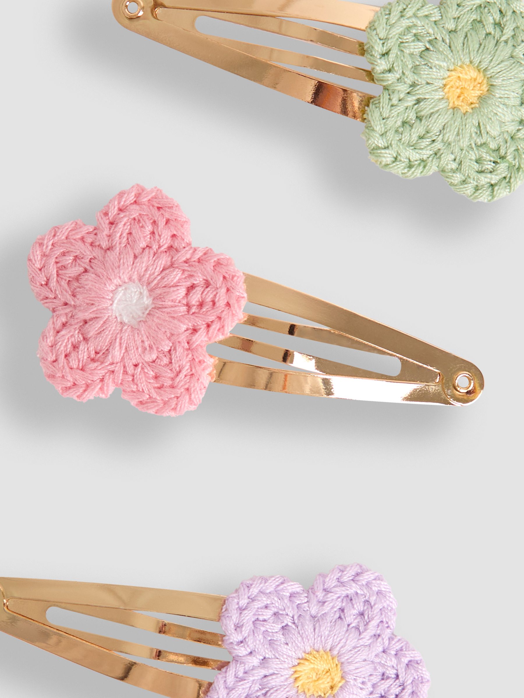 Pastel 3-Pack Crochet Flower Clips - Image 3 of 3