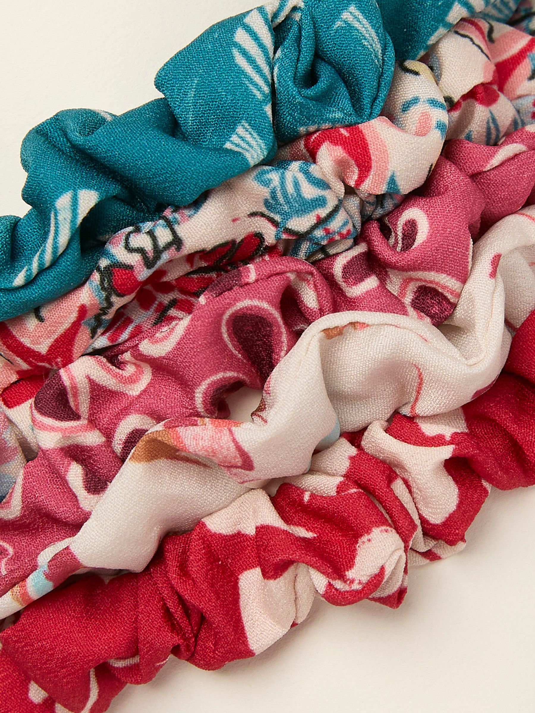 Red Earth Print Scrunchies 5 Pack - Image 2 of 2