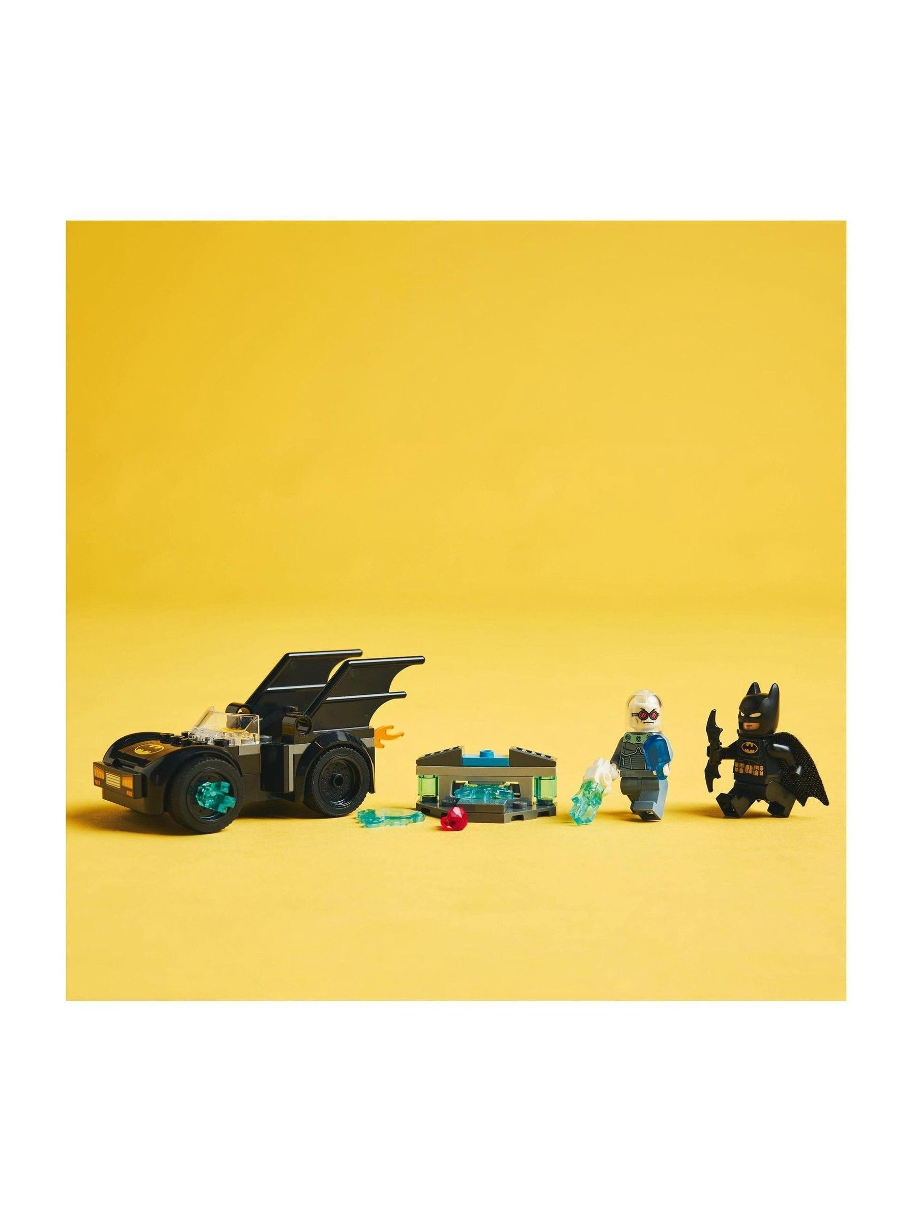 Lego DC Batman And Batmobile vs Mr Freeze Toy 76301 - Image 7 of 8