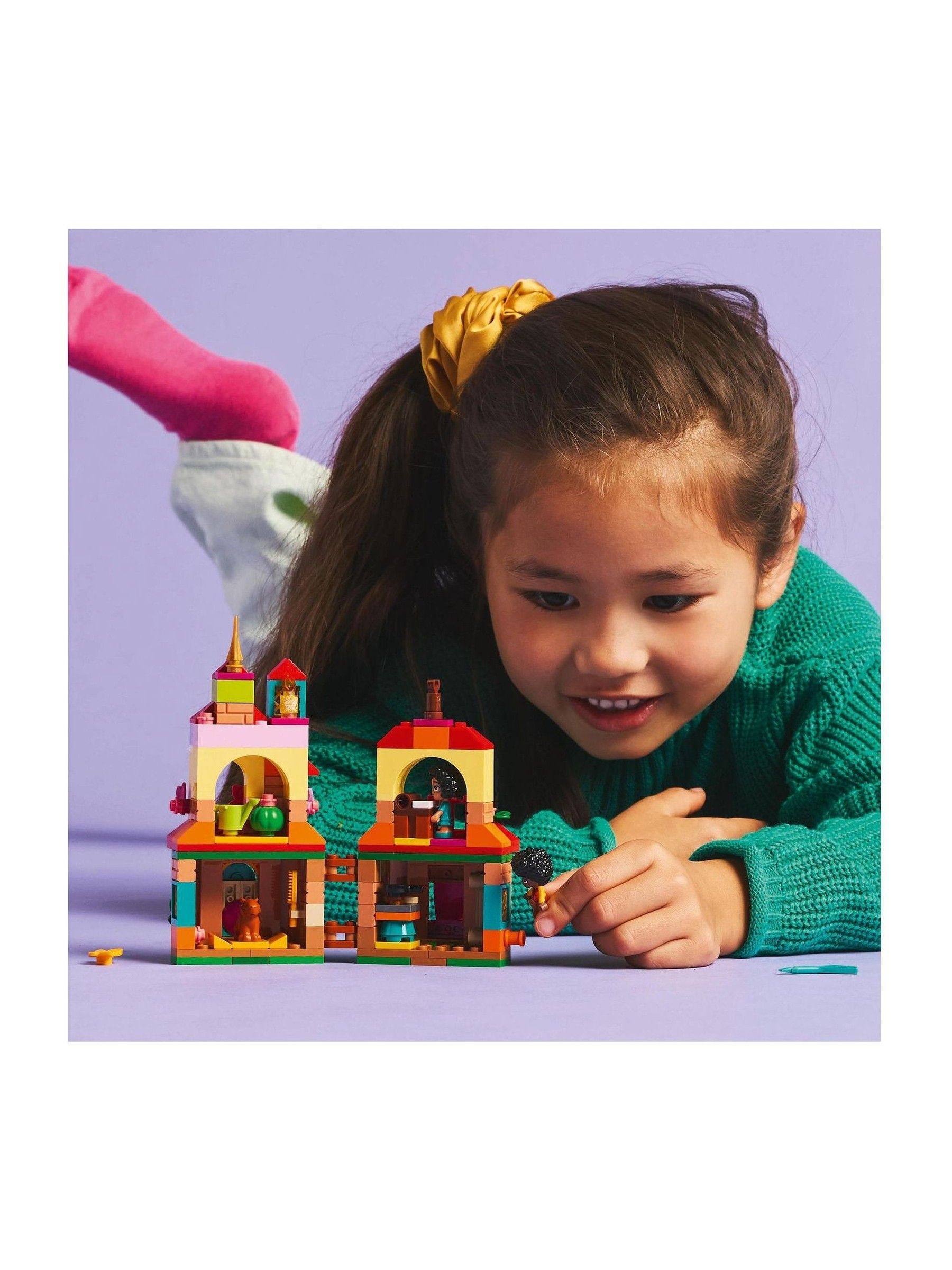 Lego Disney Encanto Mini House Building Toy 43261 - Image 3 of 8