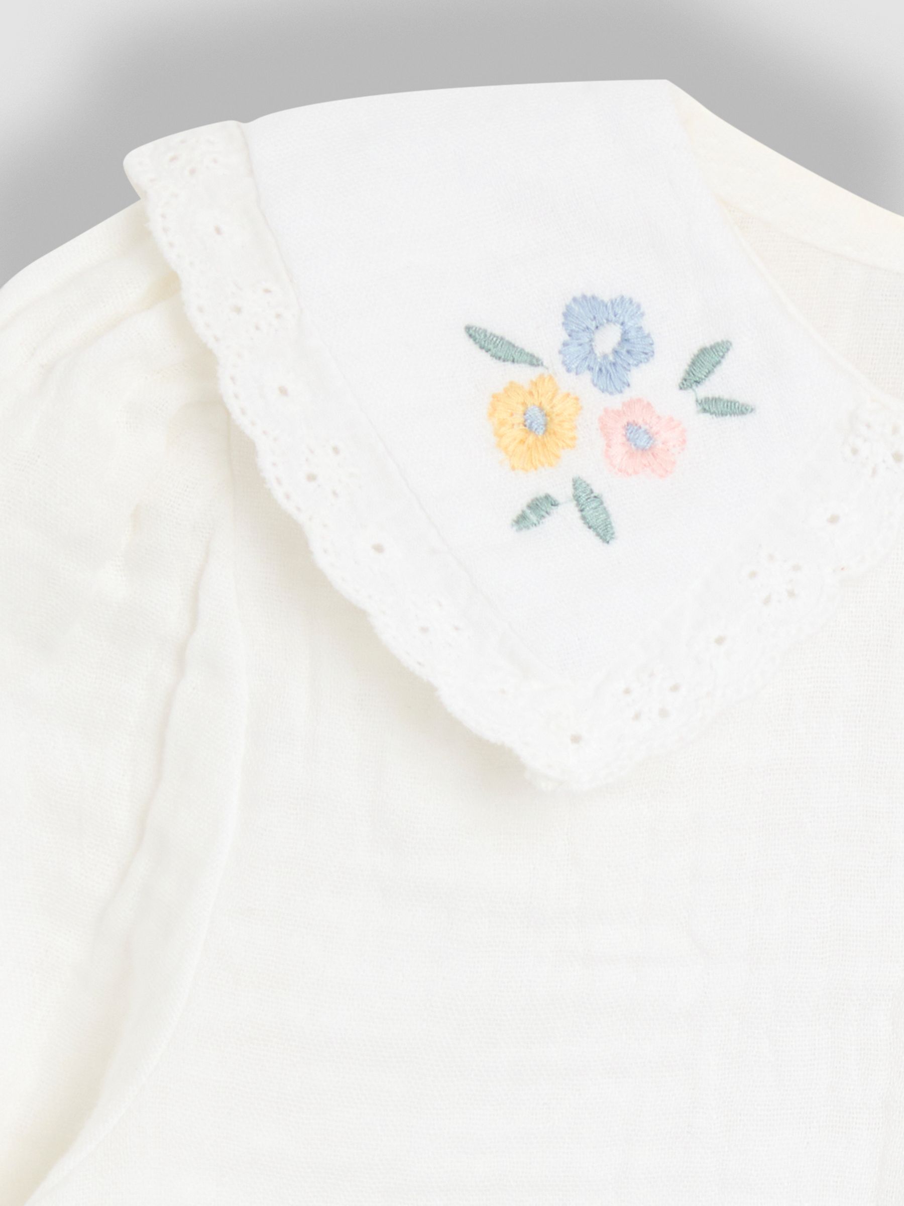 Cream Floral Embroidered Print Peter Pan Collar Cheesecloth Blouse - Image 3 of 3