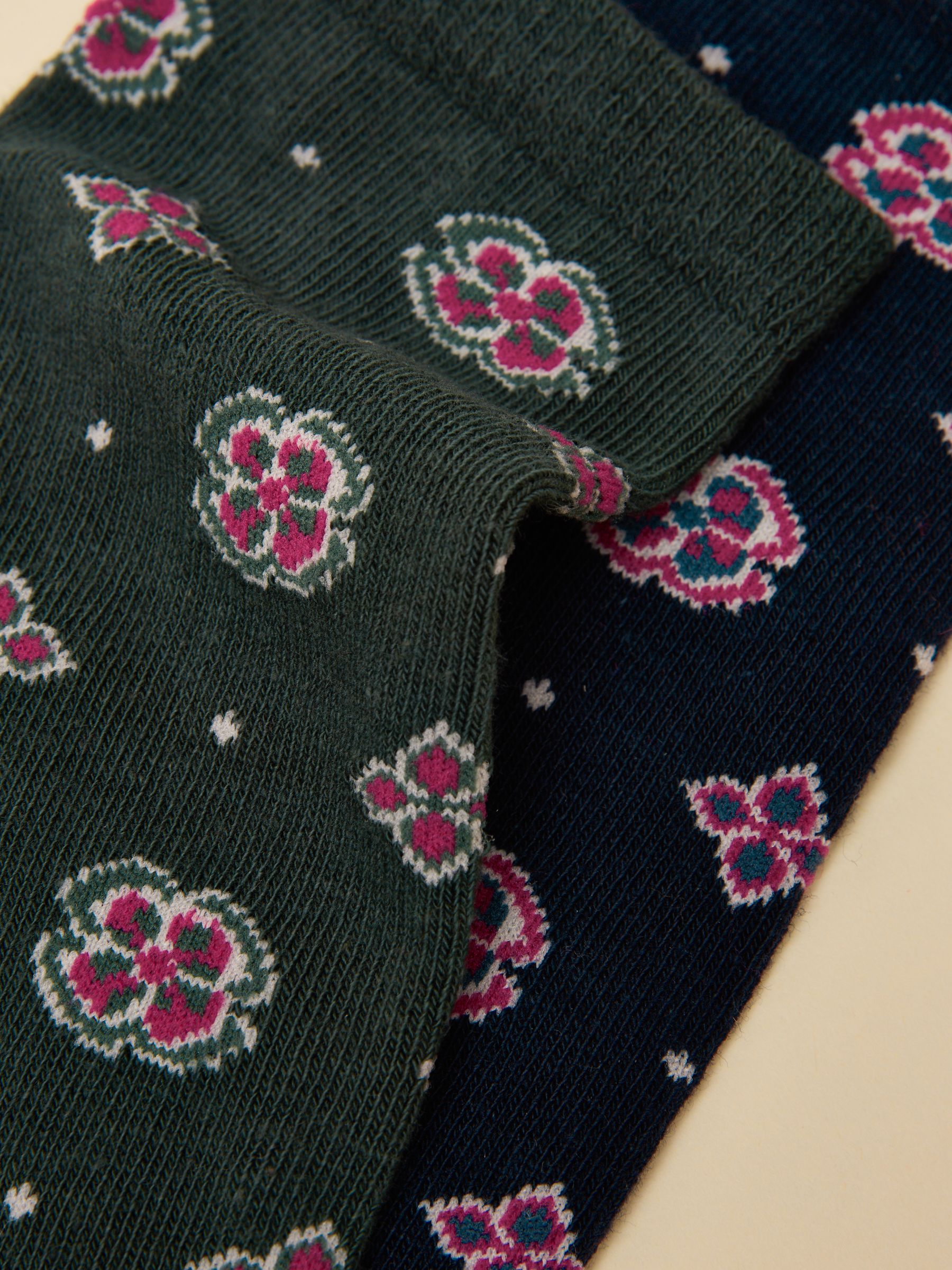 Women's Everyday Green & Navy Cotton Blend Socks 2 Pack (size 4-8) - Image 2 of 3