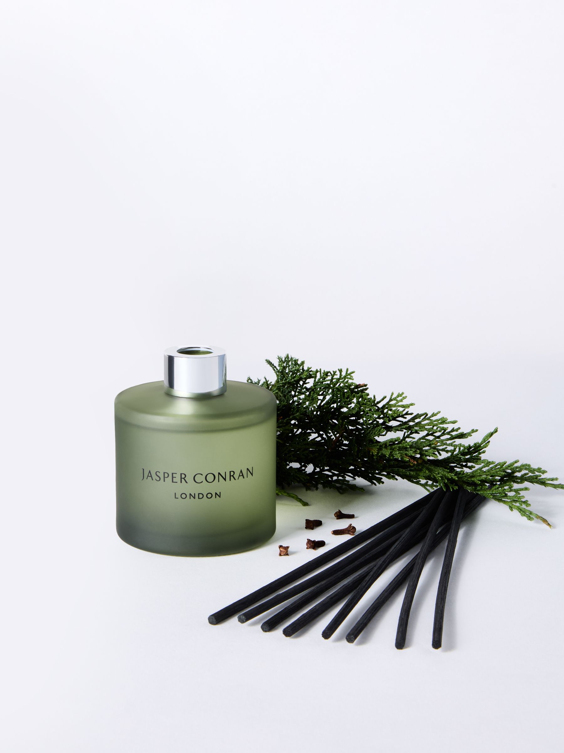 Jasper Conran London Cedar & Clove Diffuser - Image 7 of 7 Jasper Conran London Cedar & Clove Diffuser - Image 7 of 7