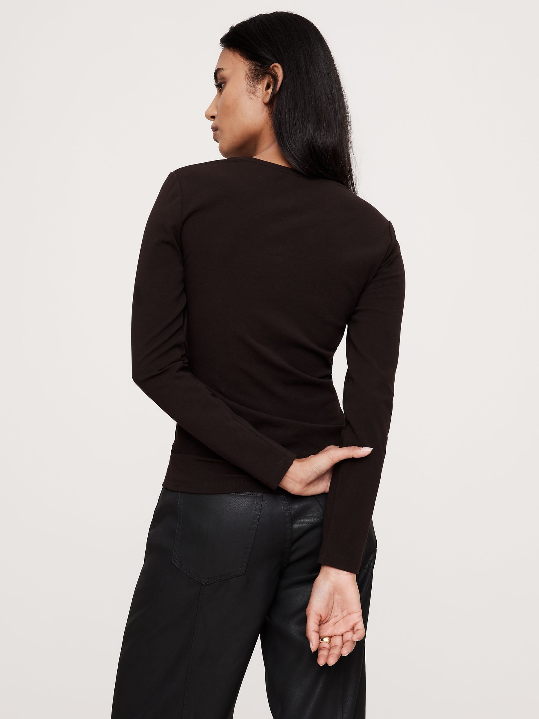 Banana Republic Brown Refined Crew Neck Long Sleeve T-Shirt - Image 2 of 3