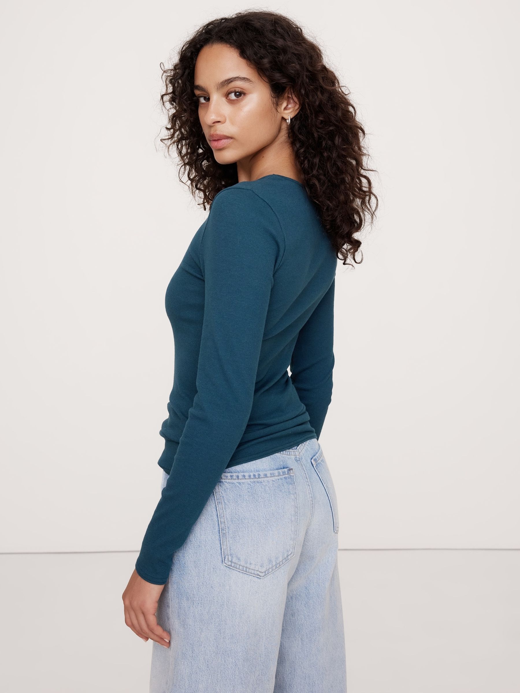Banana Republic Blue Ribbed Crew-Neck T-Shirt - Image 2 of 4