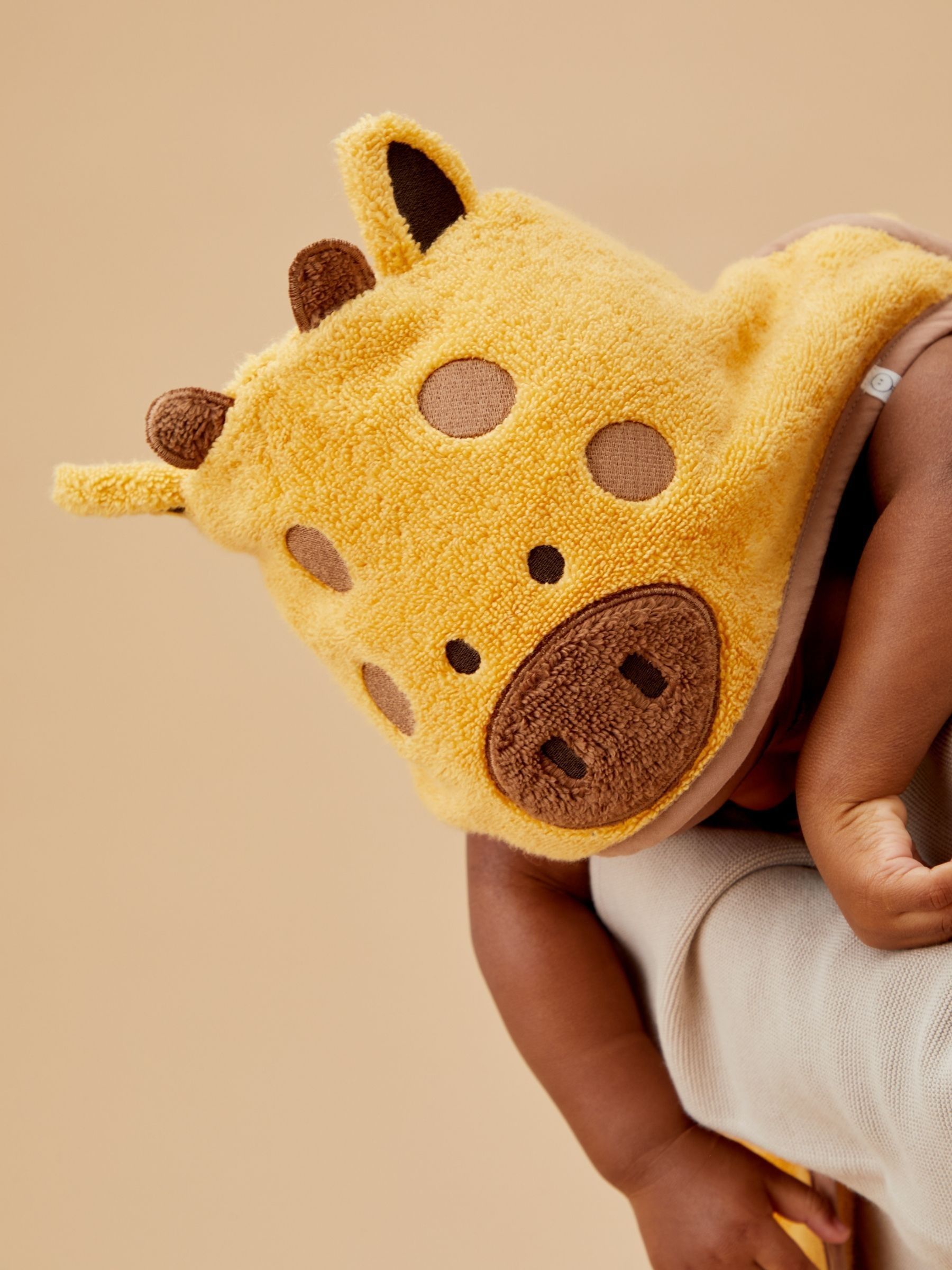 MORI Yellow Giraffe Supersoft Hooded Towel - Image 2 of 6