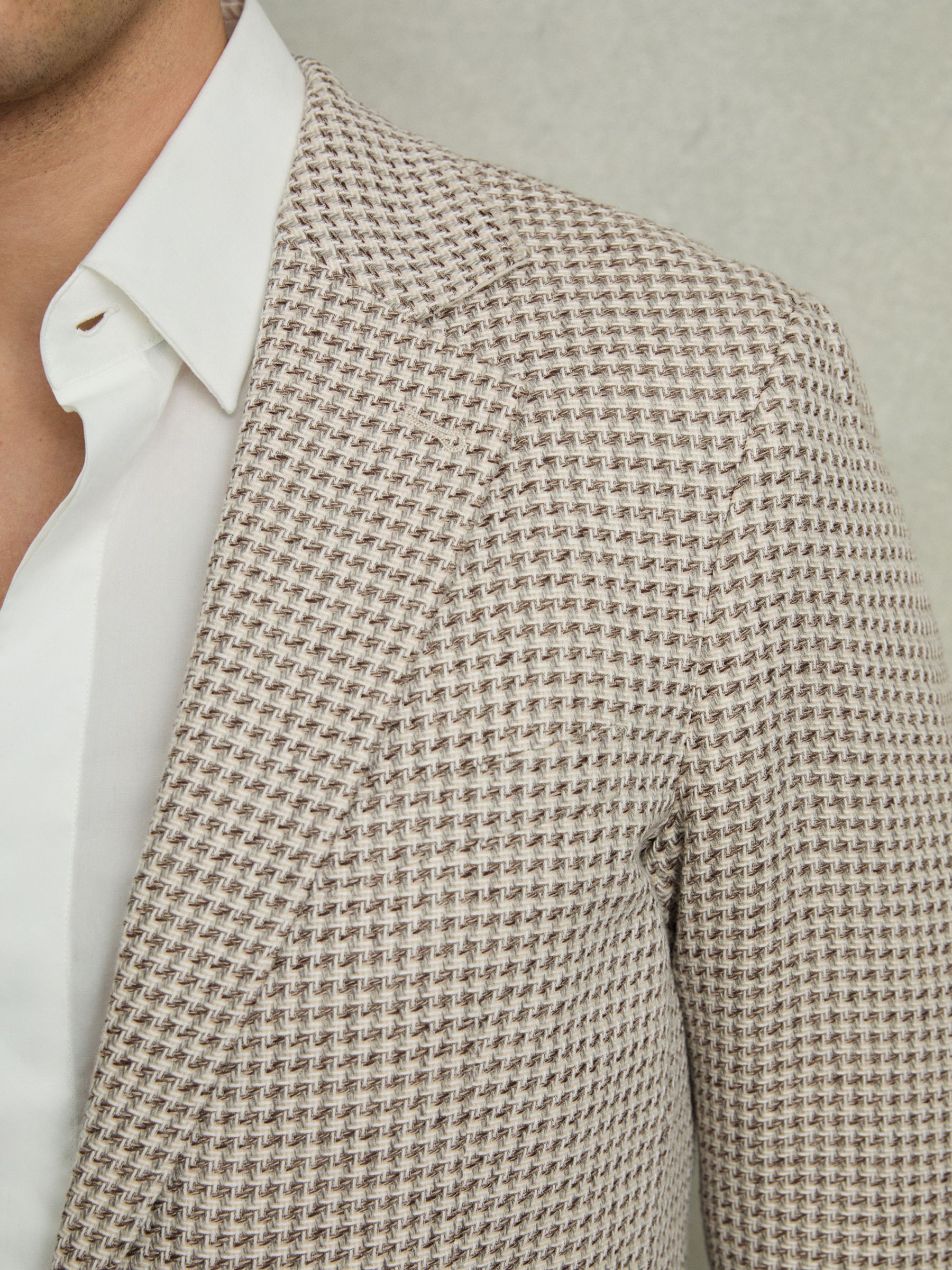 Single-Breasted Dogtooth-Check Cotton-Linen Blazer in Grey/White - Image 3 of 8