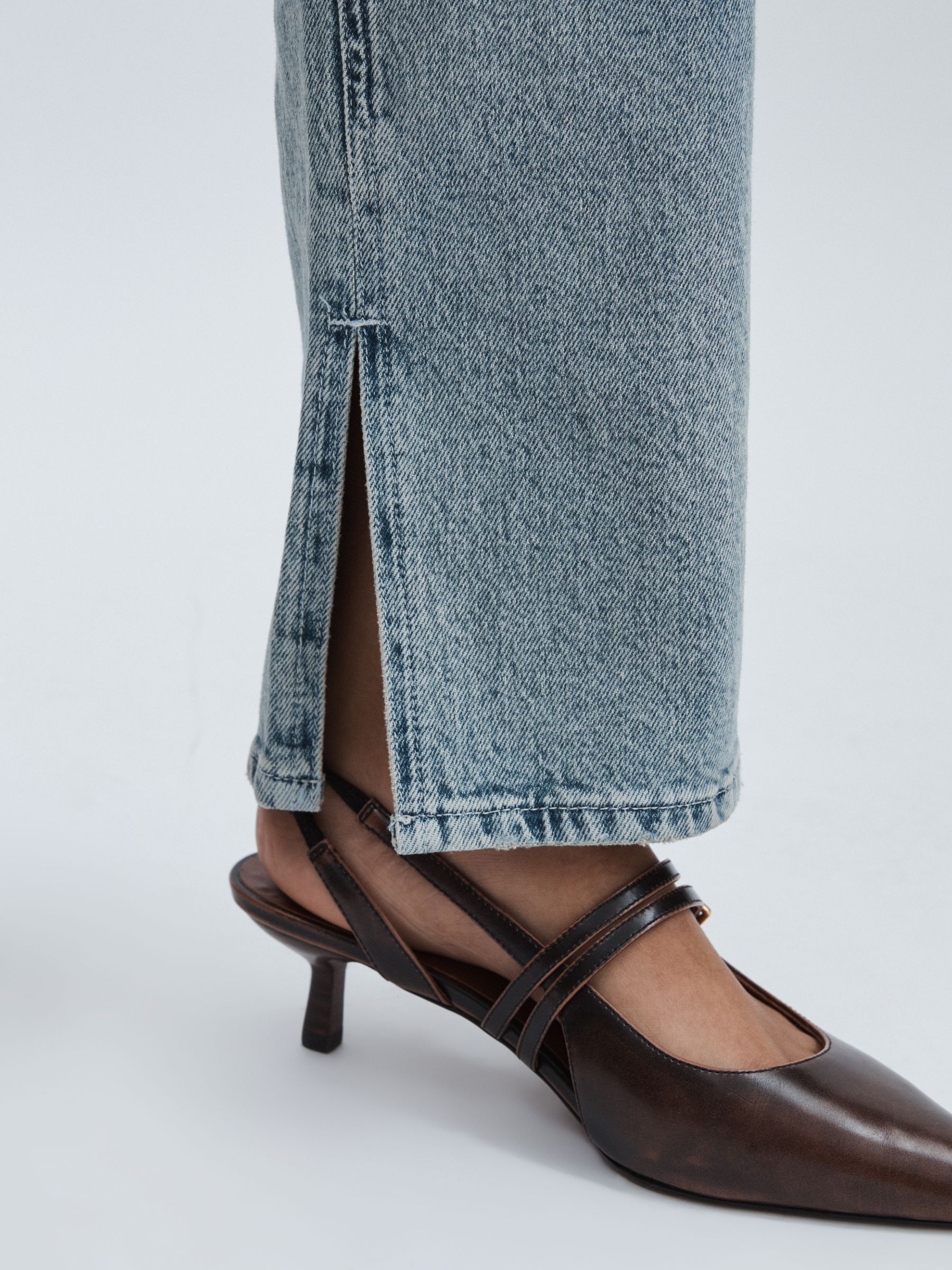 Good American Straight-Leg Slit-Hem Jeans in Light Indigo - Image 4 of 7