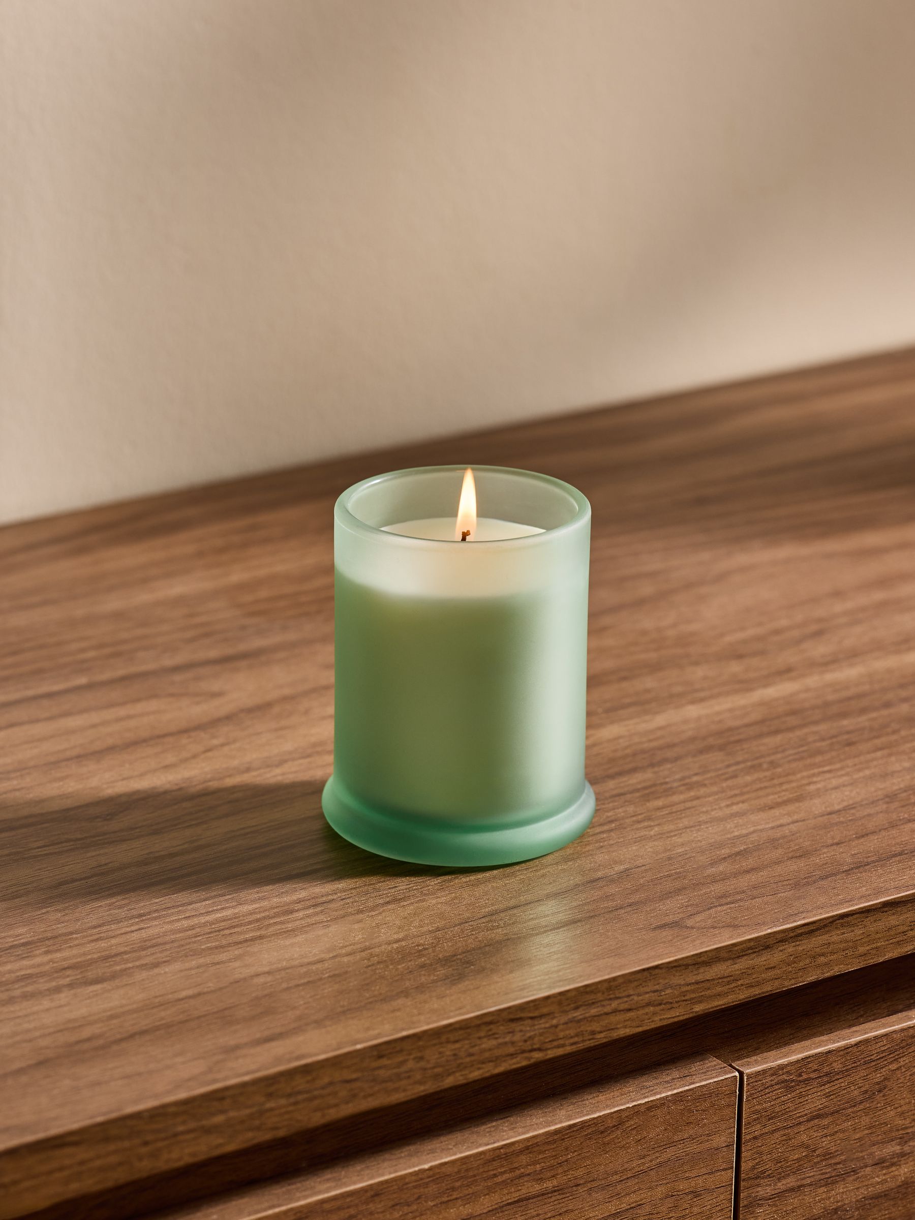 Fragranced Candle in Citrus and Patchouli - Image 3 of 5