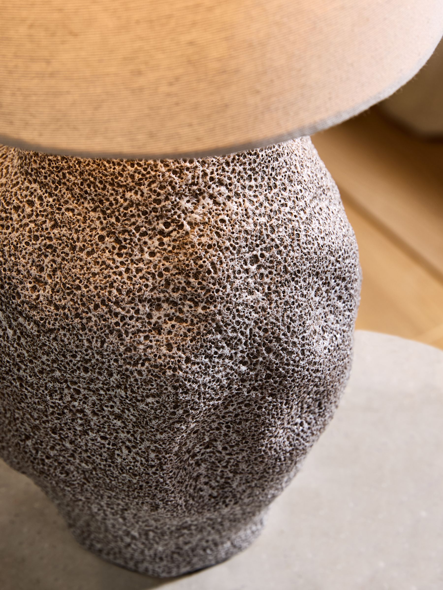 Azariah Table Lamp in Black - Image 3 of 6