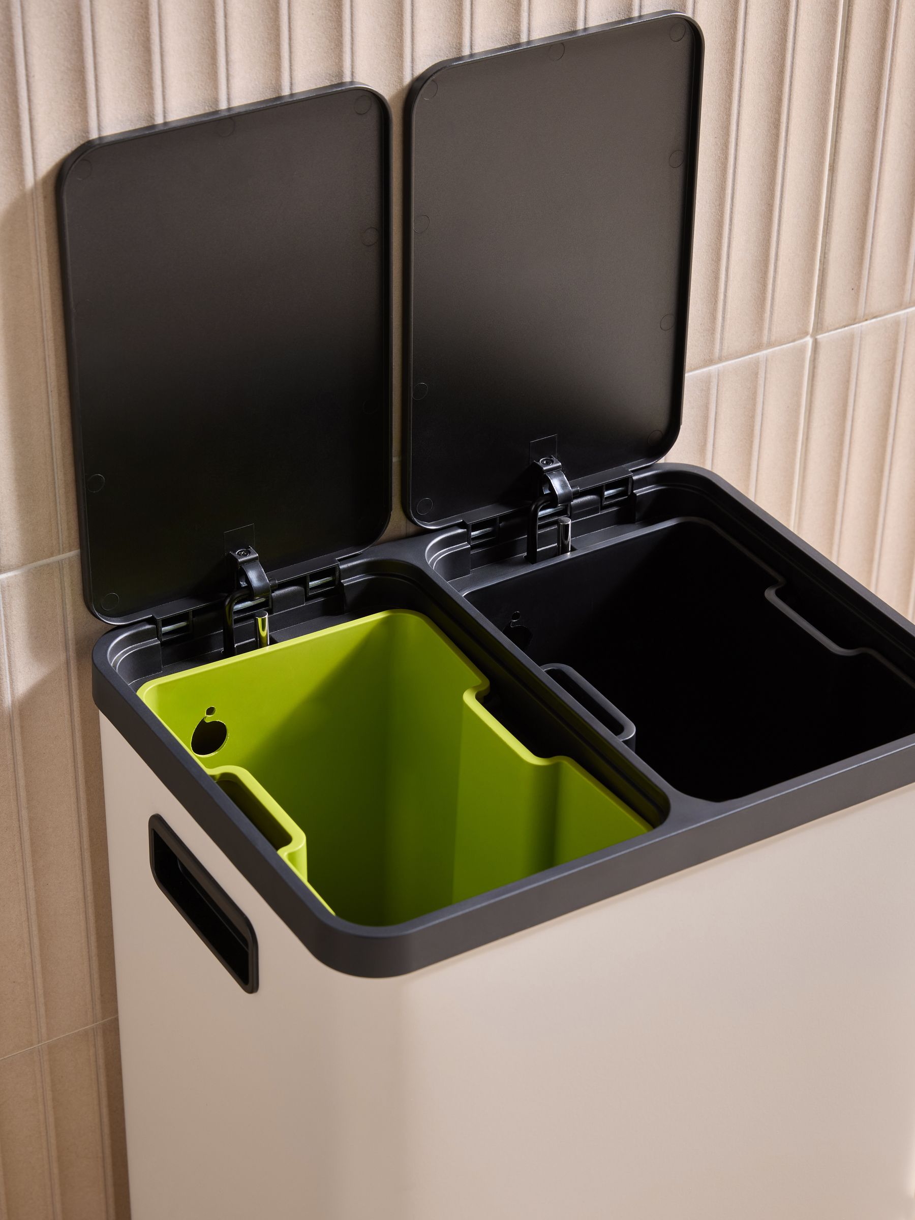 Malik 40 Litre Soft Close Pedal Bin in Cream - Image 3 of 4