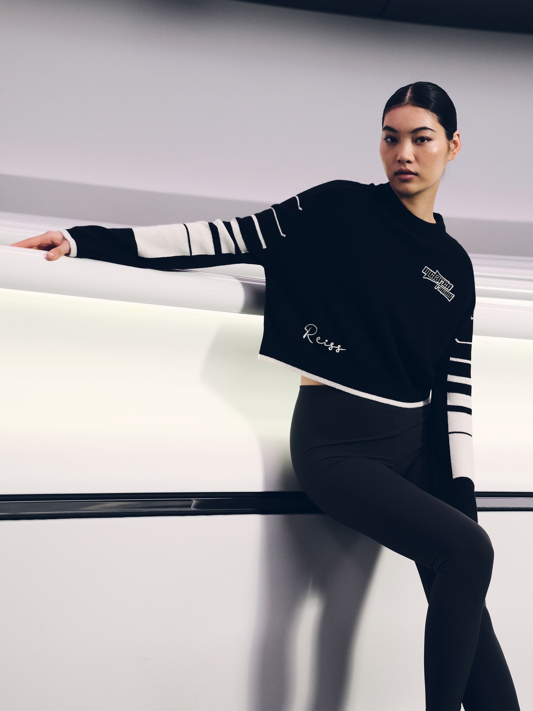 McLaren F1 Team Cropped Jumper Wool-Cashmere in Black/White - Image 6 of 9