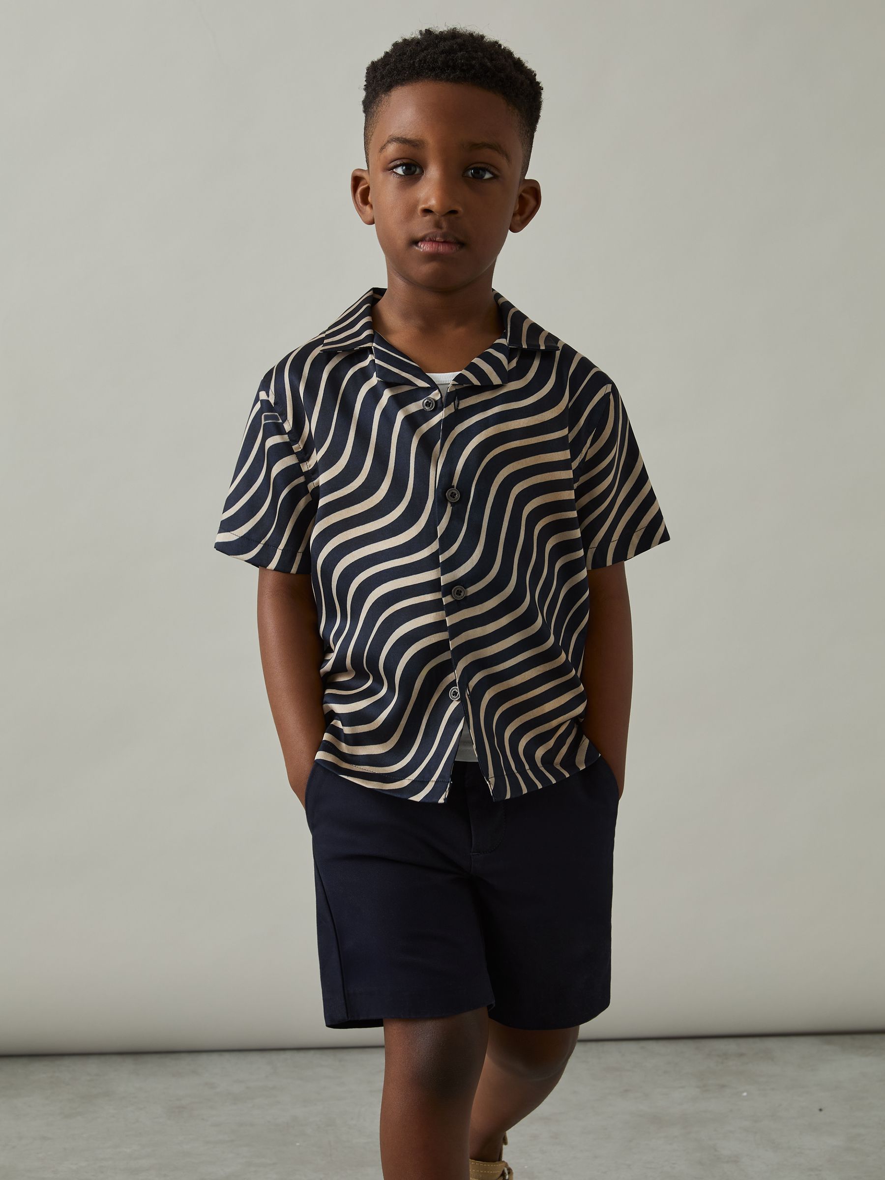 9-13 yrs Wave-Print Cuban-Collar Shirt in Navy/Off White - Image 3 of 4