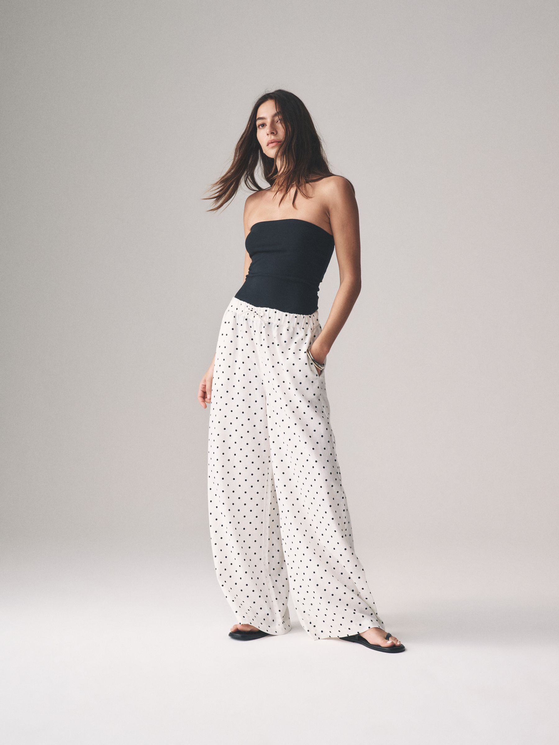 2 Pack Pull On Linen Blend Wide Leg Trousers - Image 4 of 9