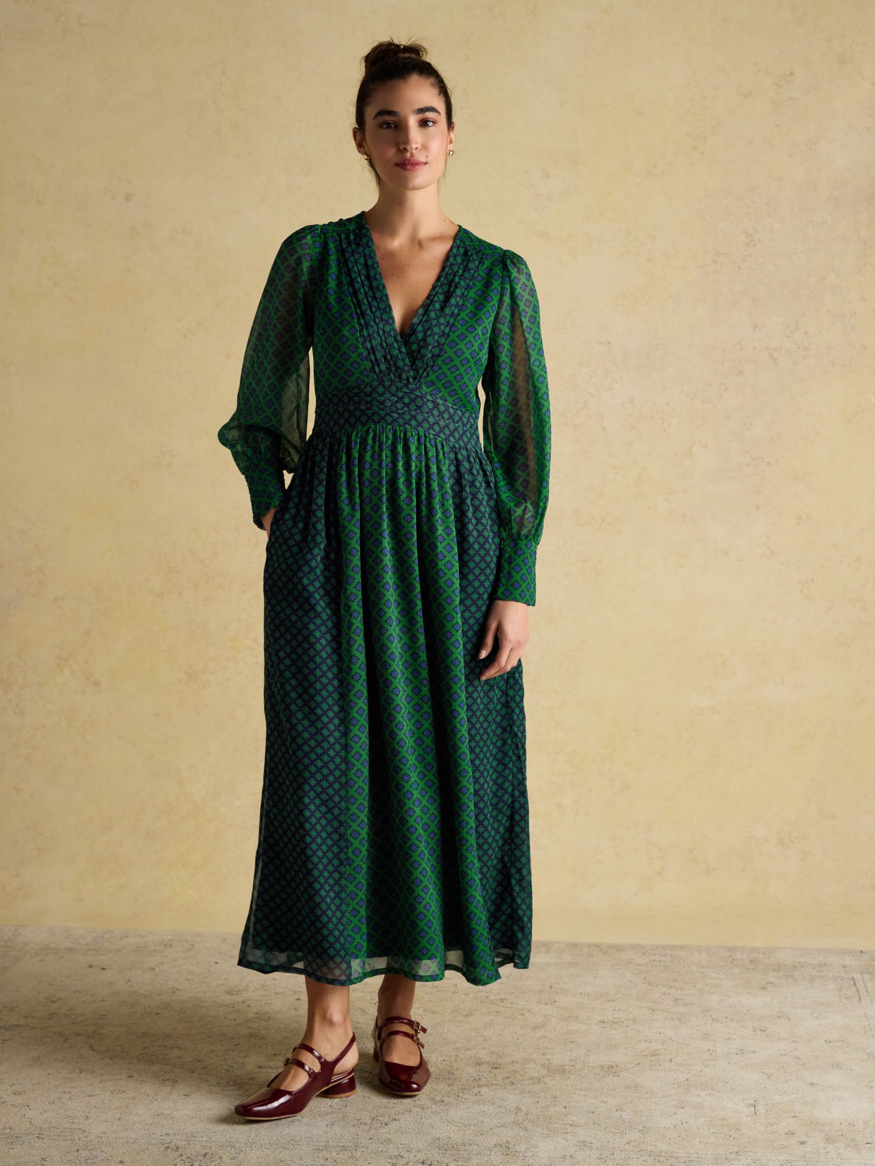 Allegra Green Hotchpotch Ruched Hotchpotch V-Neck Dress - Image 6 of 10
