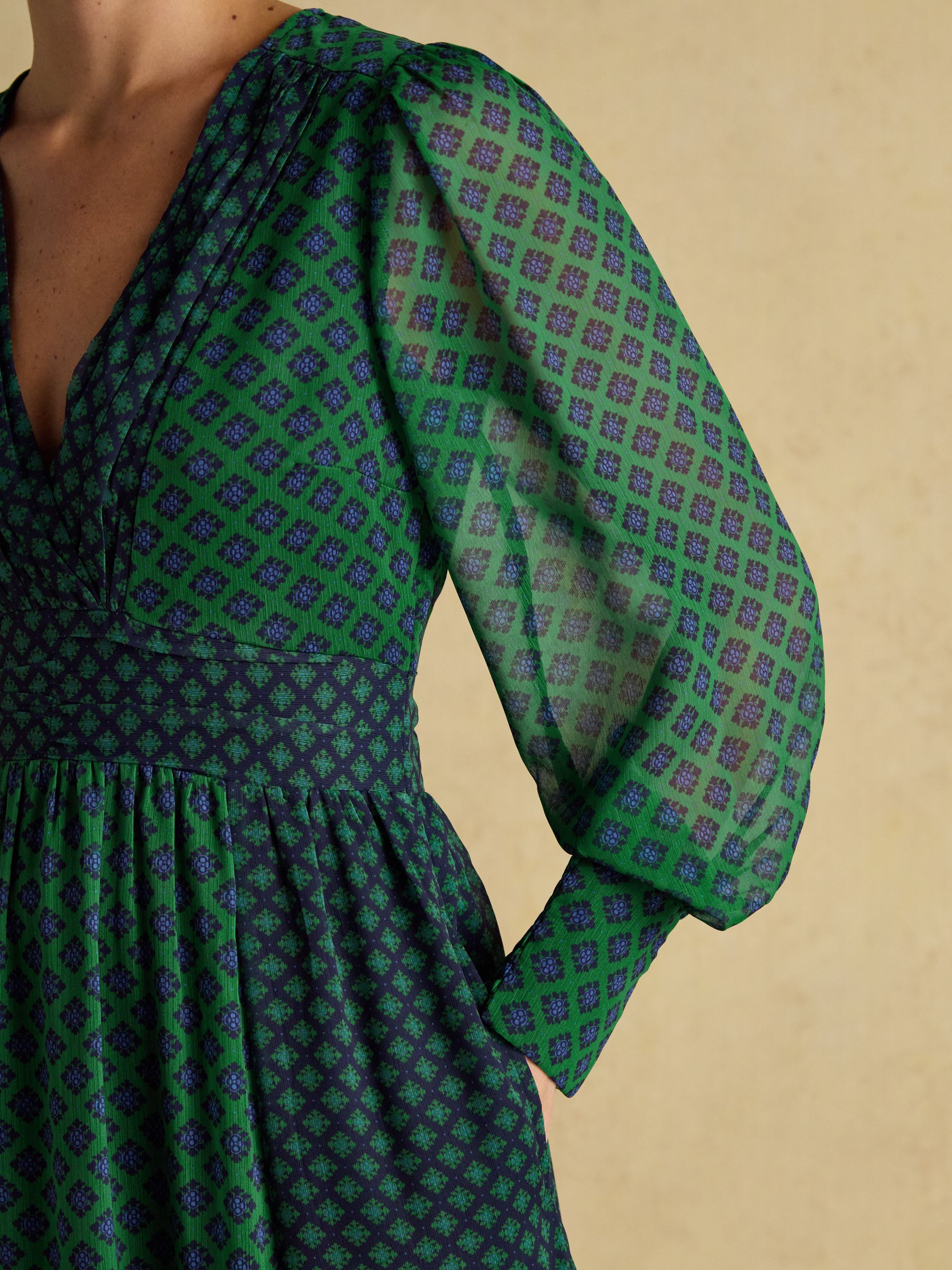 Allegra Green Hotchpotch Ruched Hotchpotch V-Neck Dress - Image 7 of 10