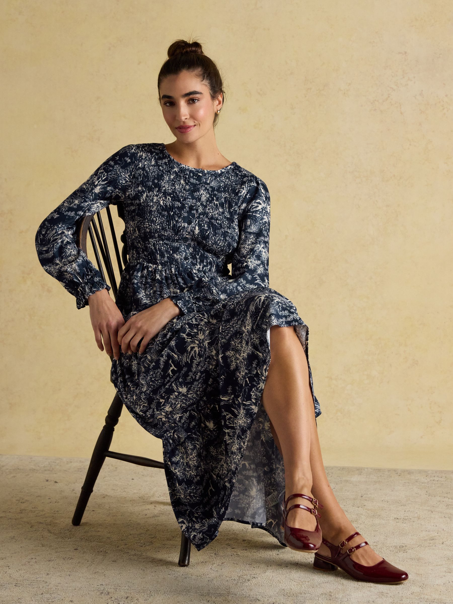Edna Navy Shirred Long Sleeve Midi Printed Round Neck Dress - Image 8 of 9