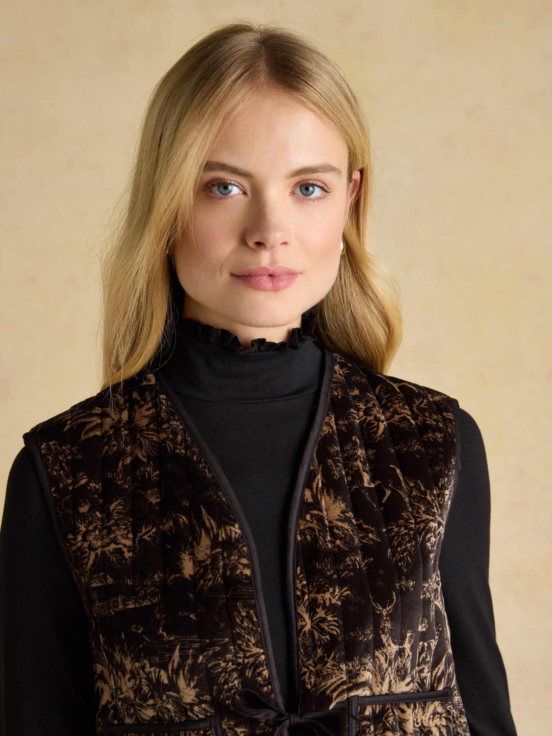Venetia Black & Gold Tie Front Quilted Velvet Gilet - Image 5 of 8