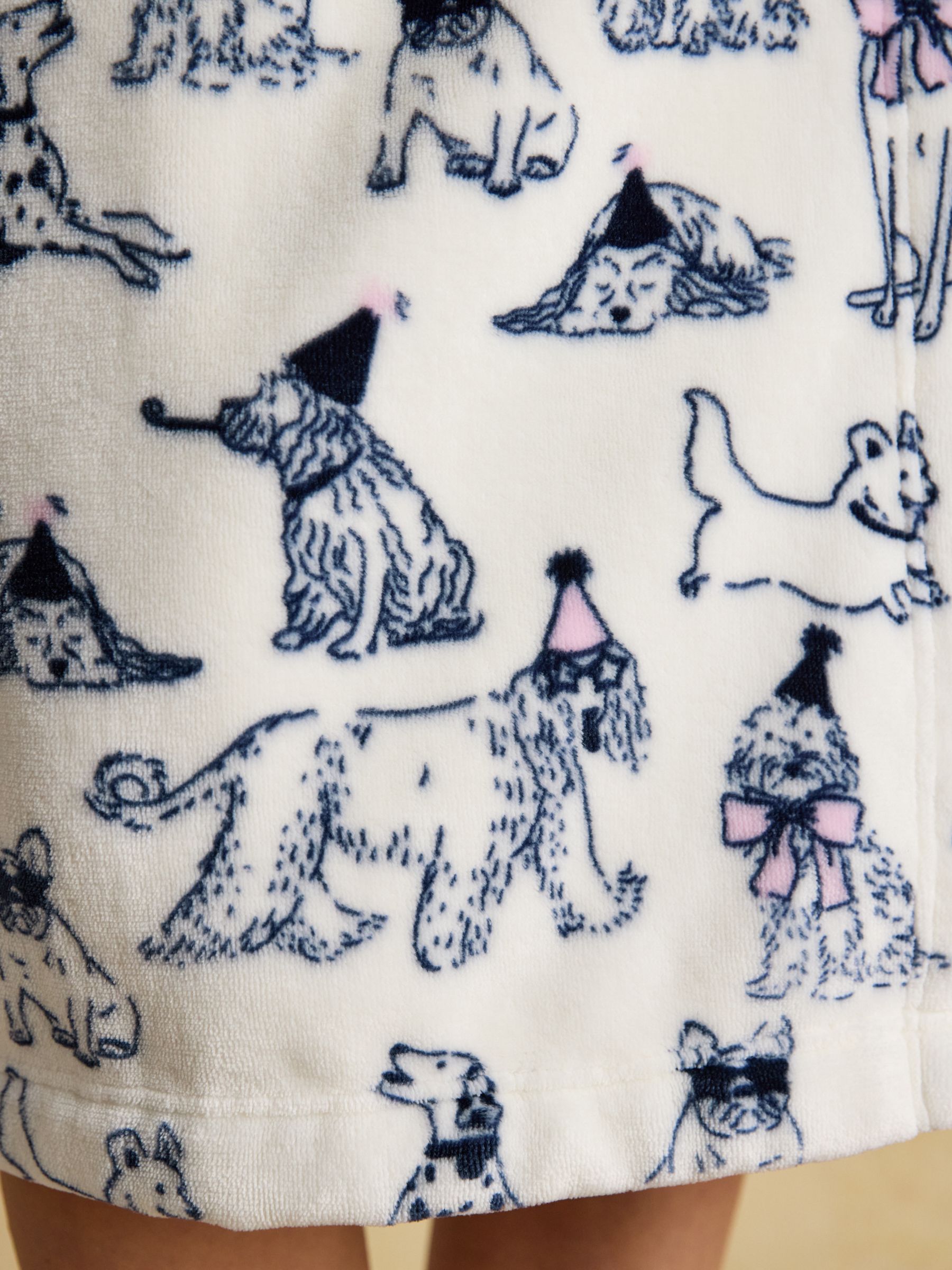 Luna Cream Party Dogs Fleece Dressing Gown with Hood - Image 7 of 8