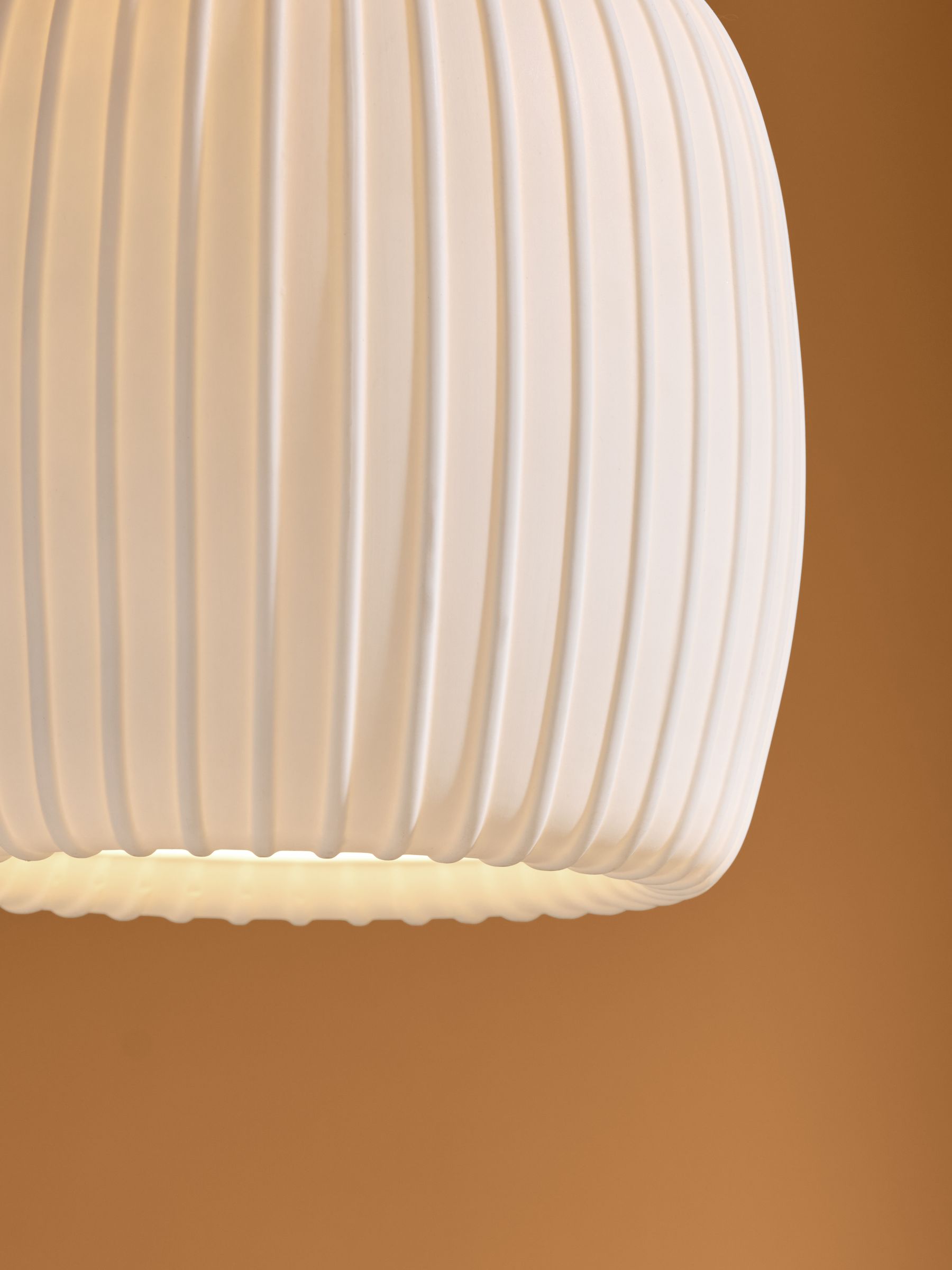 Easy Fit Finn Porcelain Shade in White - Image 3 of 4