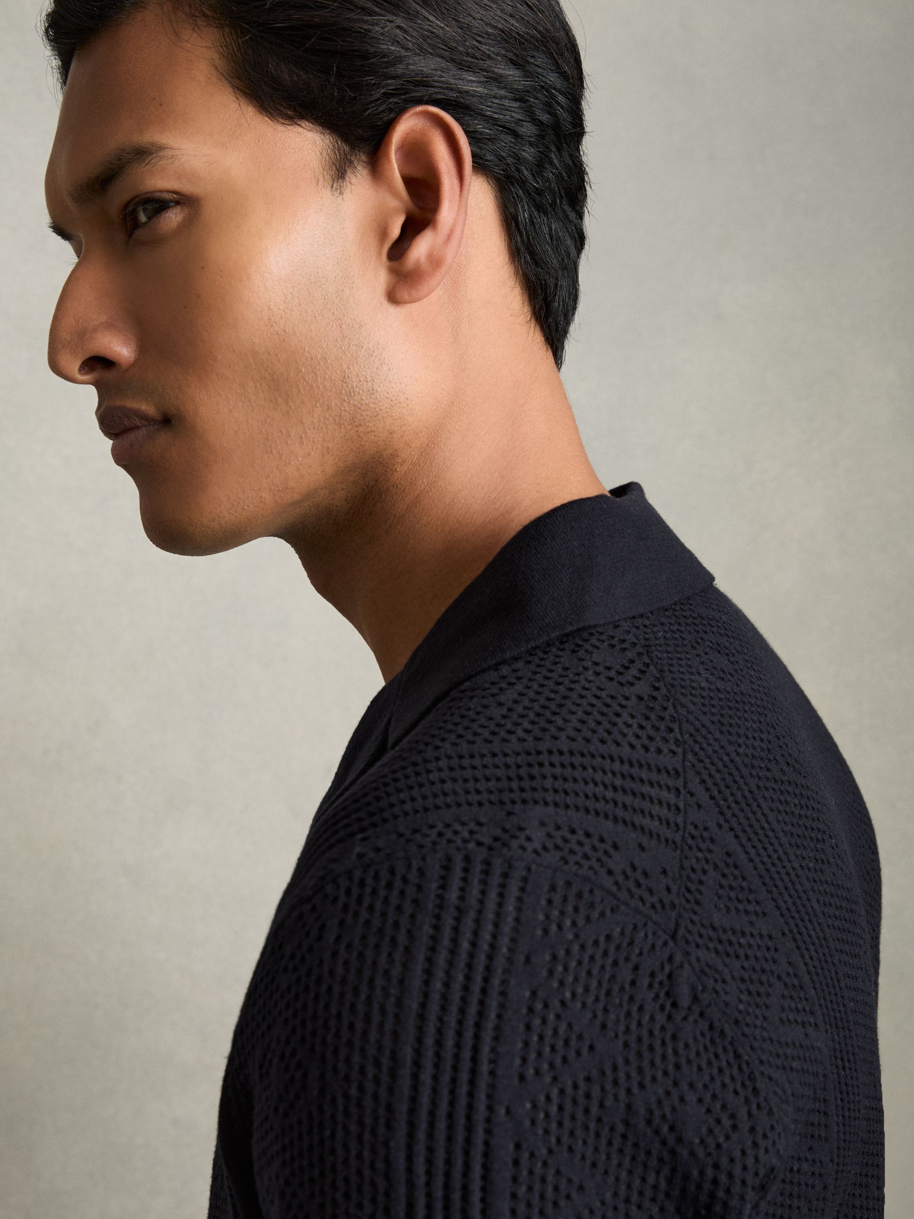 Textured Knit Short Sleeve Shirt in Navy - Image 4 of 6