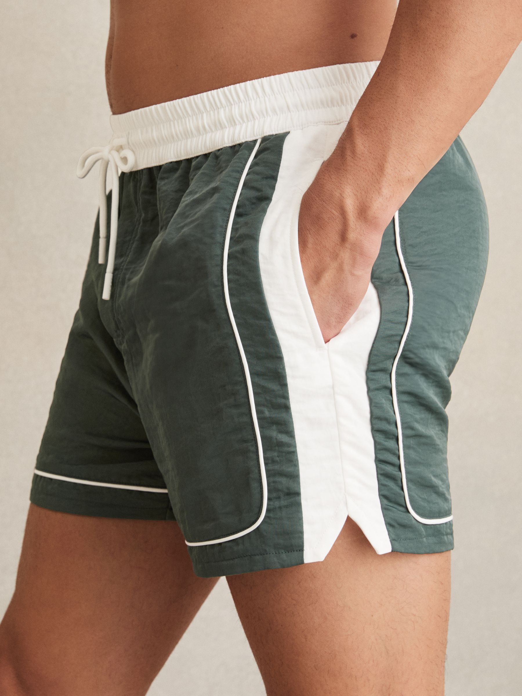 Colour-Block Piped-Trim Swim Shorts in Dark Green/White - Image 3 of 5