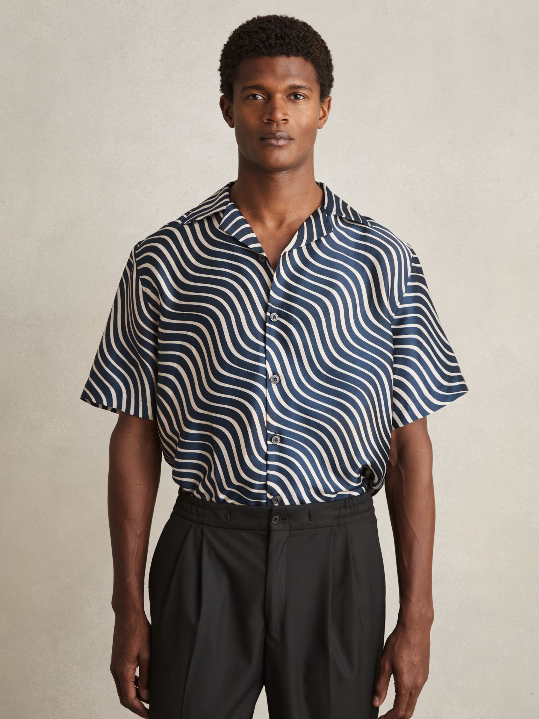 Wave-Print Cuban-Collar Shirt in Navy/ Off White - Image 3 of 6