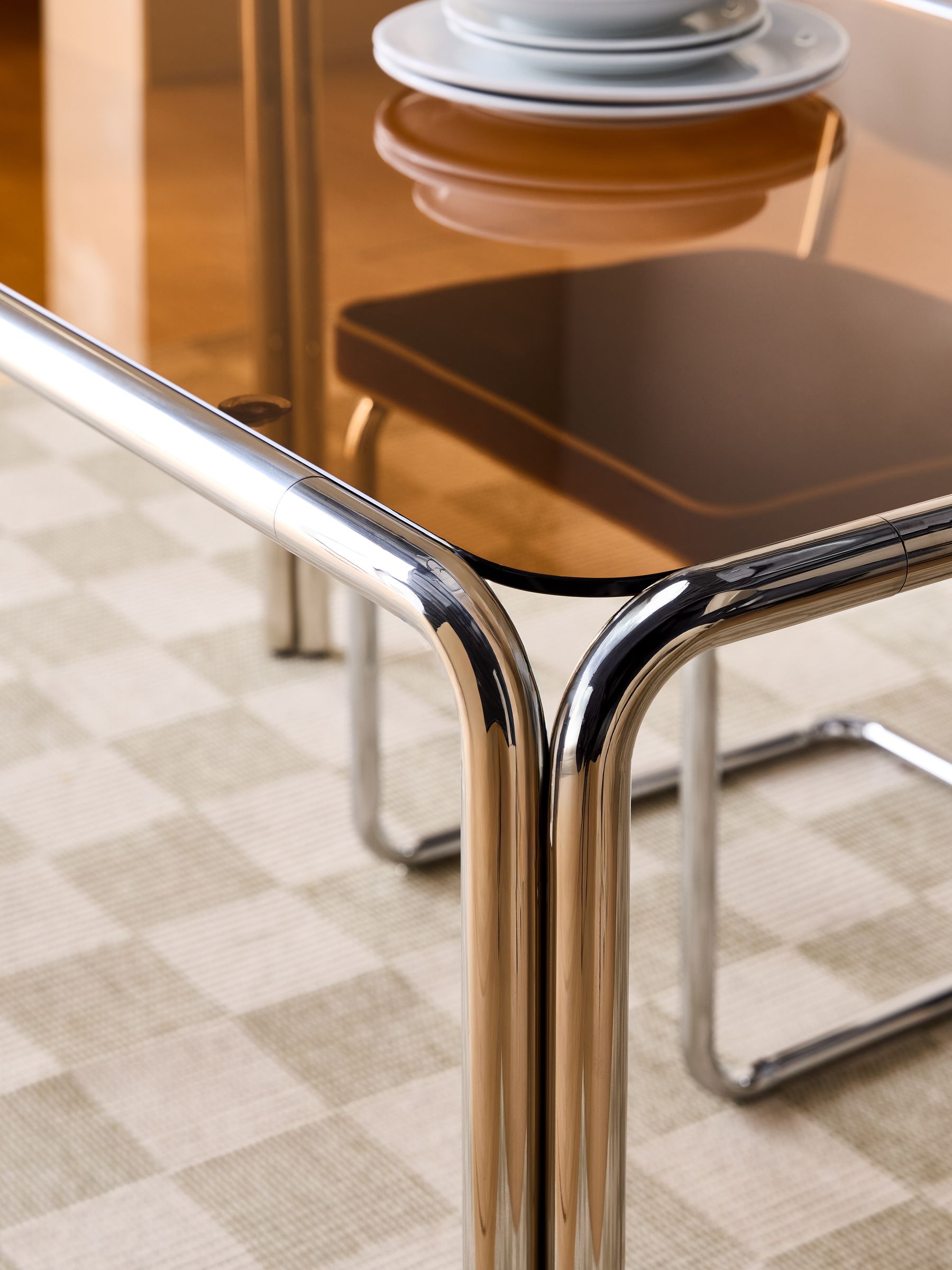 Dunston Fixed 6 Seater Dining Table in Amber Glass and Chrome - Image 3 of 4