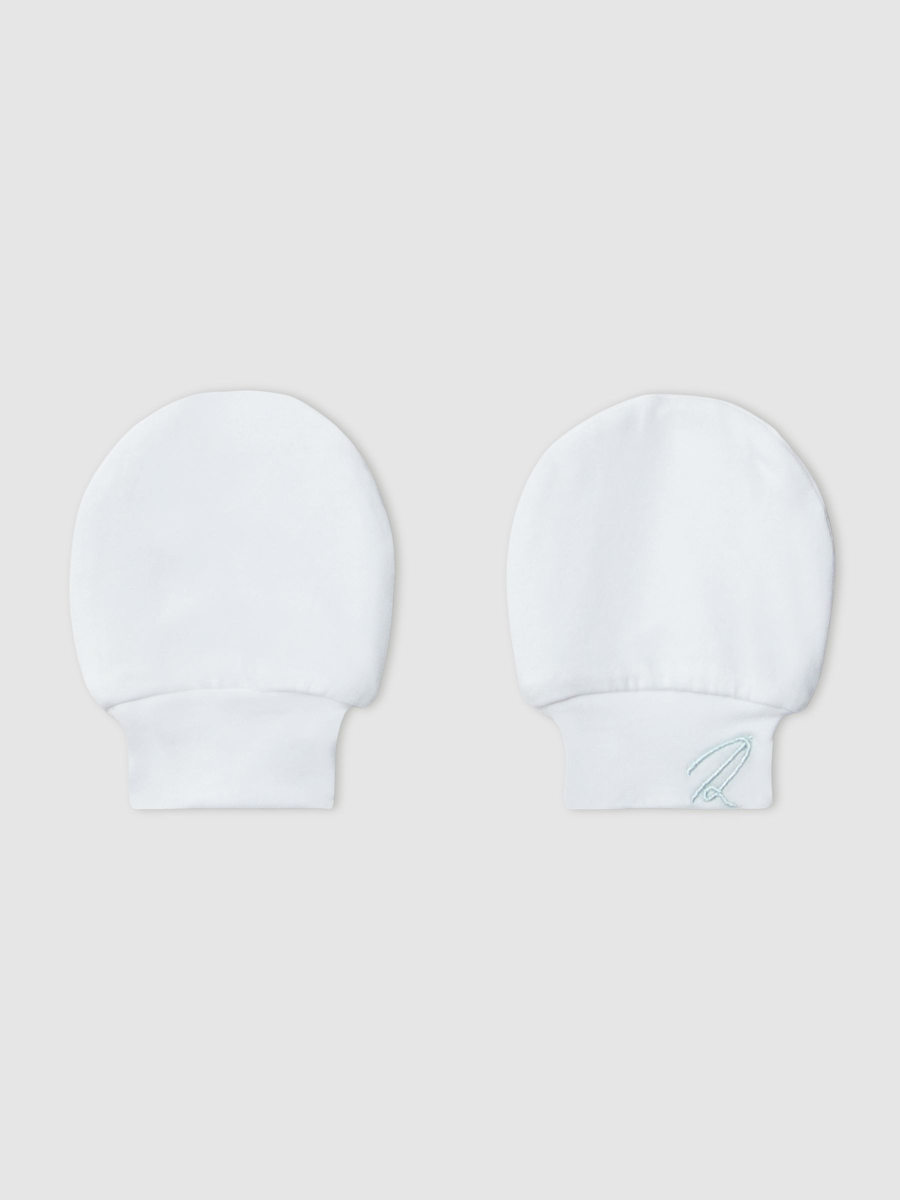 Hat, Bib And Mittens Set in White - Image 4 of 5