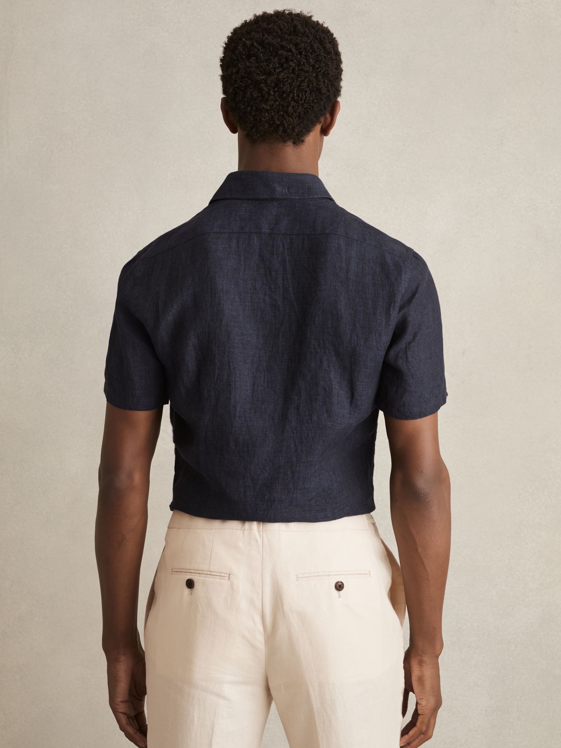 Linen Short-Sleeve Shirt in Navy - Image 5 of 6