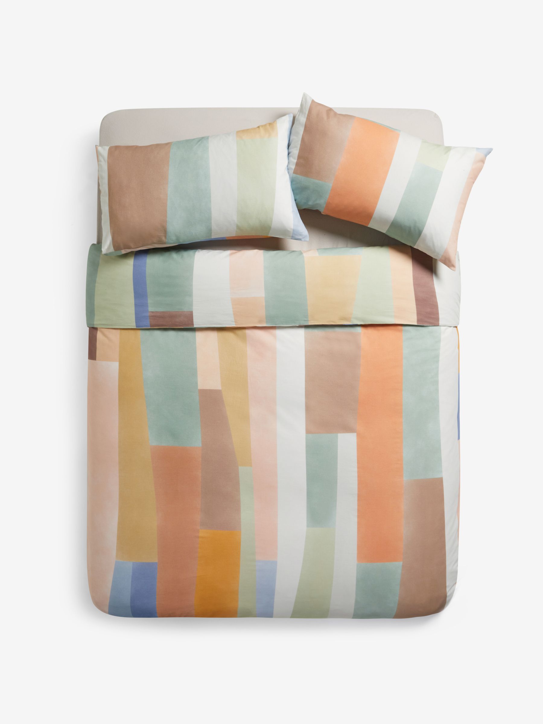 Alonzo 180 Thread Count Duvet Cover and Pillowcase Set in Multi - Image 4 of 4