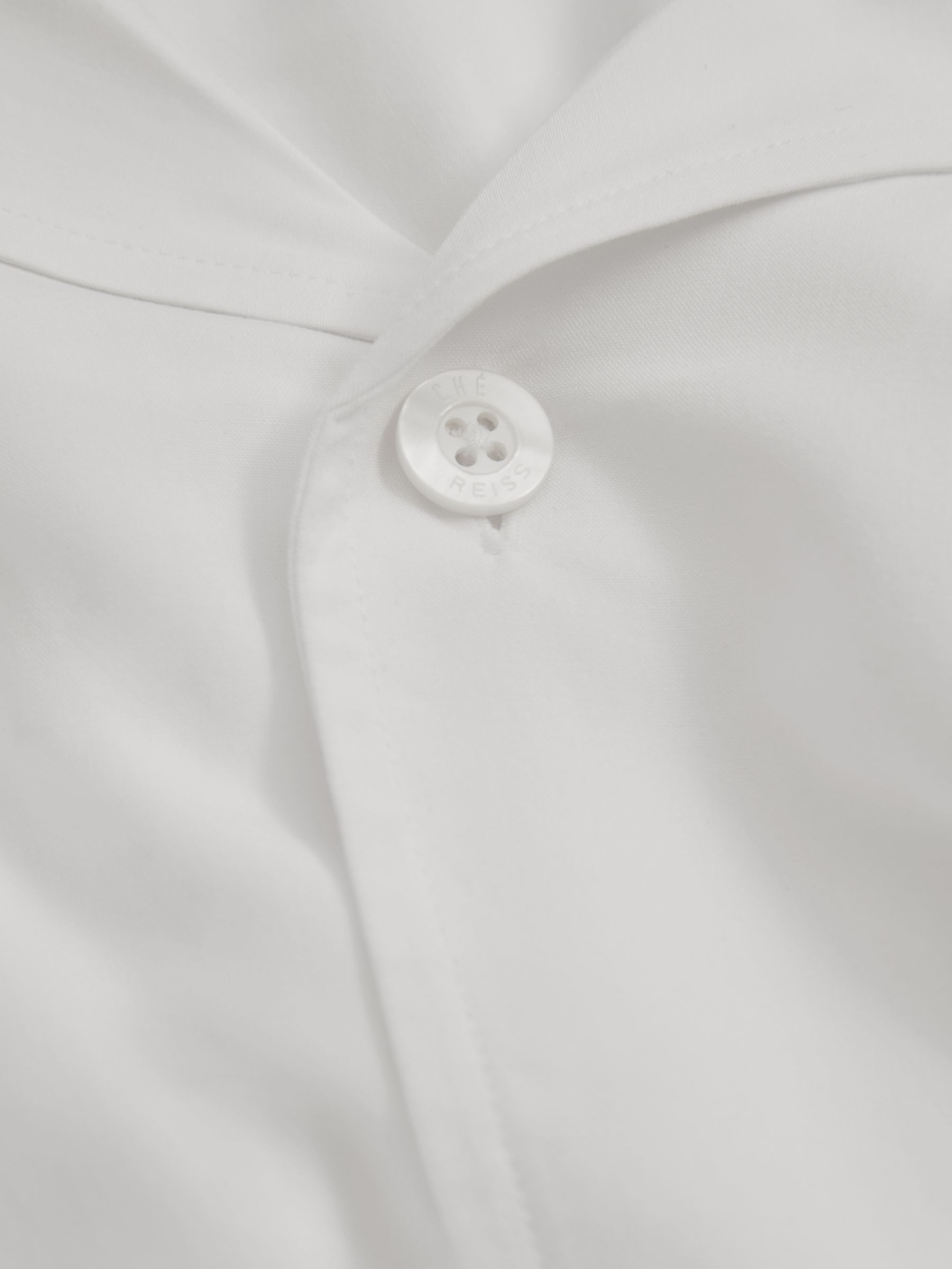 Reiss | Ché Cuff Detail Cuban Collar Shirt in White - Image 4 of 5