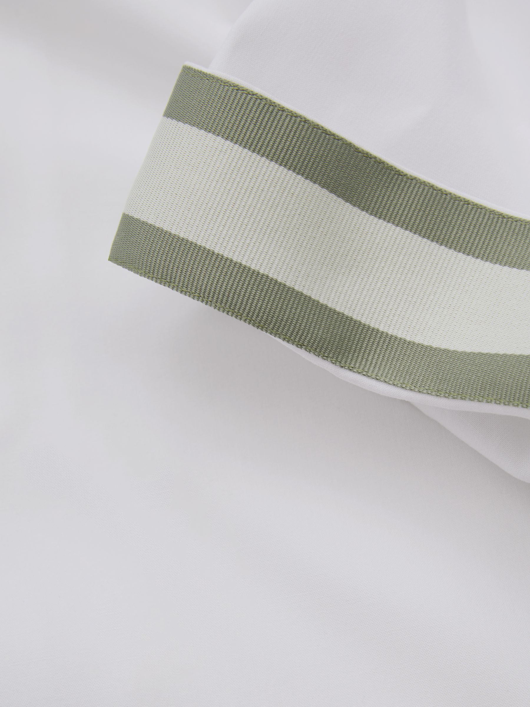 Reiss | Ché Cuff Detail Cuban Collar Shirt in White - Image 5 of 5